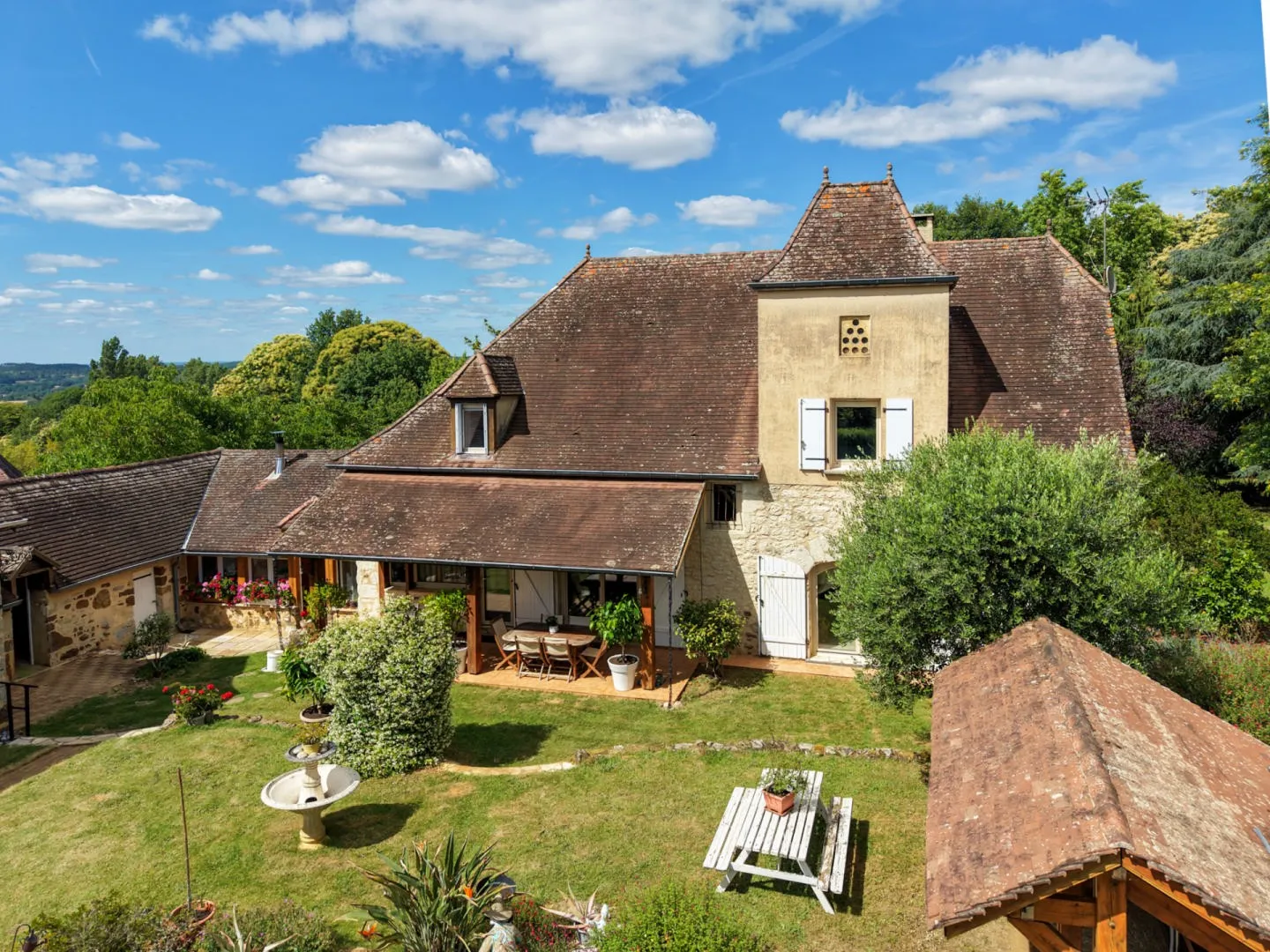 Victorian Farmhouse in Gourdon with Expansive Grounds and 5 Bedrooms - Image 4