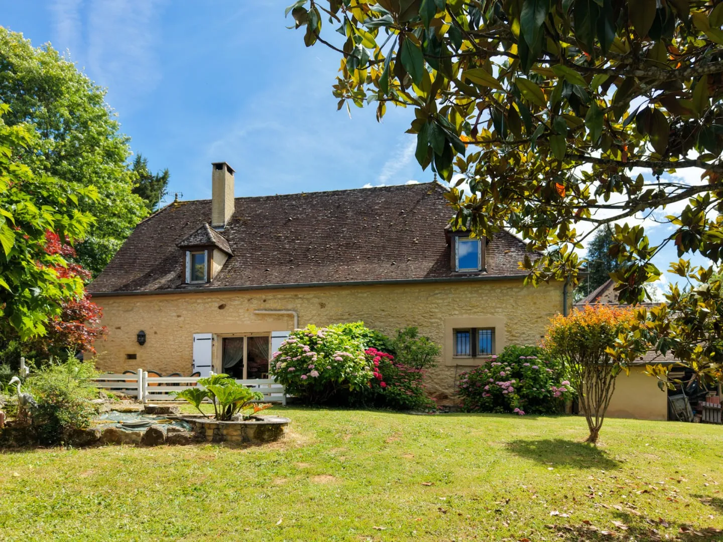 Victorian Farmhouse in Gourdon with Expansive Grounds and 5 Bedrooms - View image 10 of 39