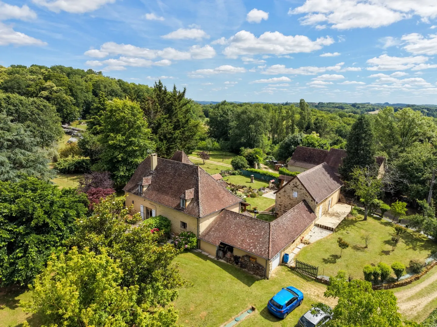 Victorian Farmhouse in Gourdon with Expansive Grounds and 5 Bedrooms - View image 14 of 39