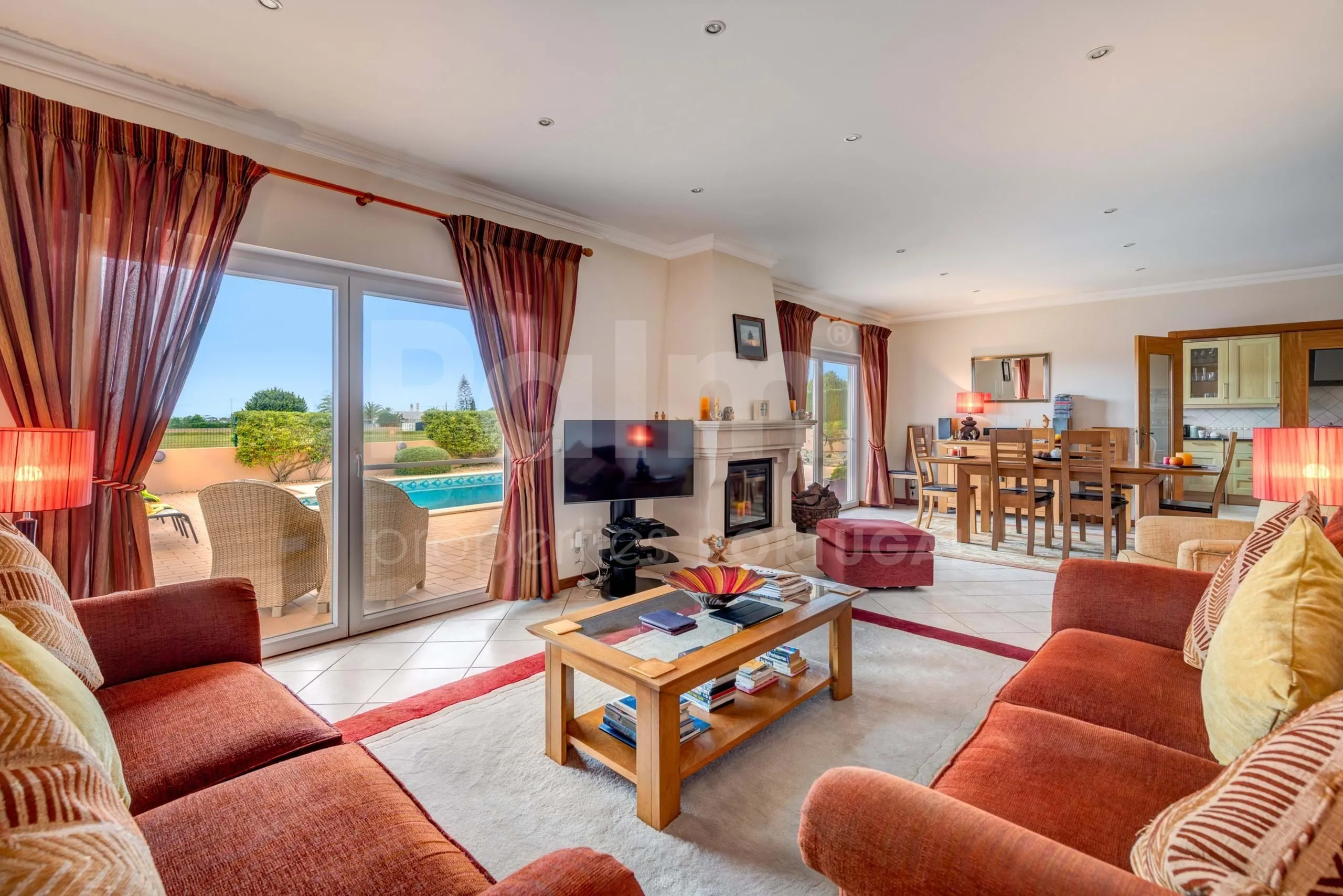 Contemporary Algarve Villa with Pool and Garden Near Porches' Coastline - View image 11 of 57