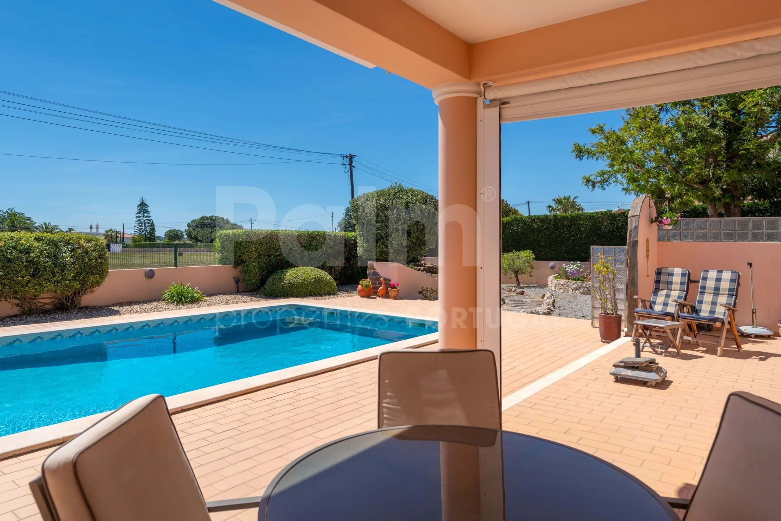 Contemporary Algarve Villa with Pool and Garden Near Porches' Coastline - View image 42 of 57