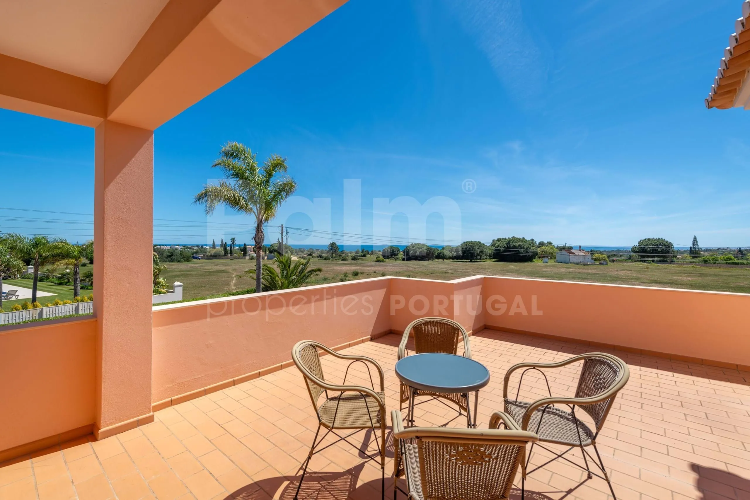 Contemporary Algarve Villa with Pool and Garden Near Porches' Coastline - View image 43 of 57