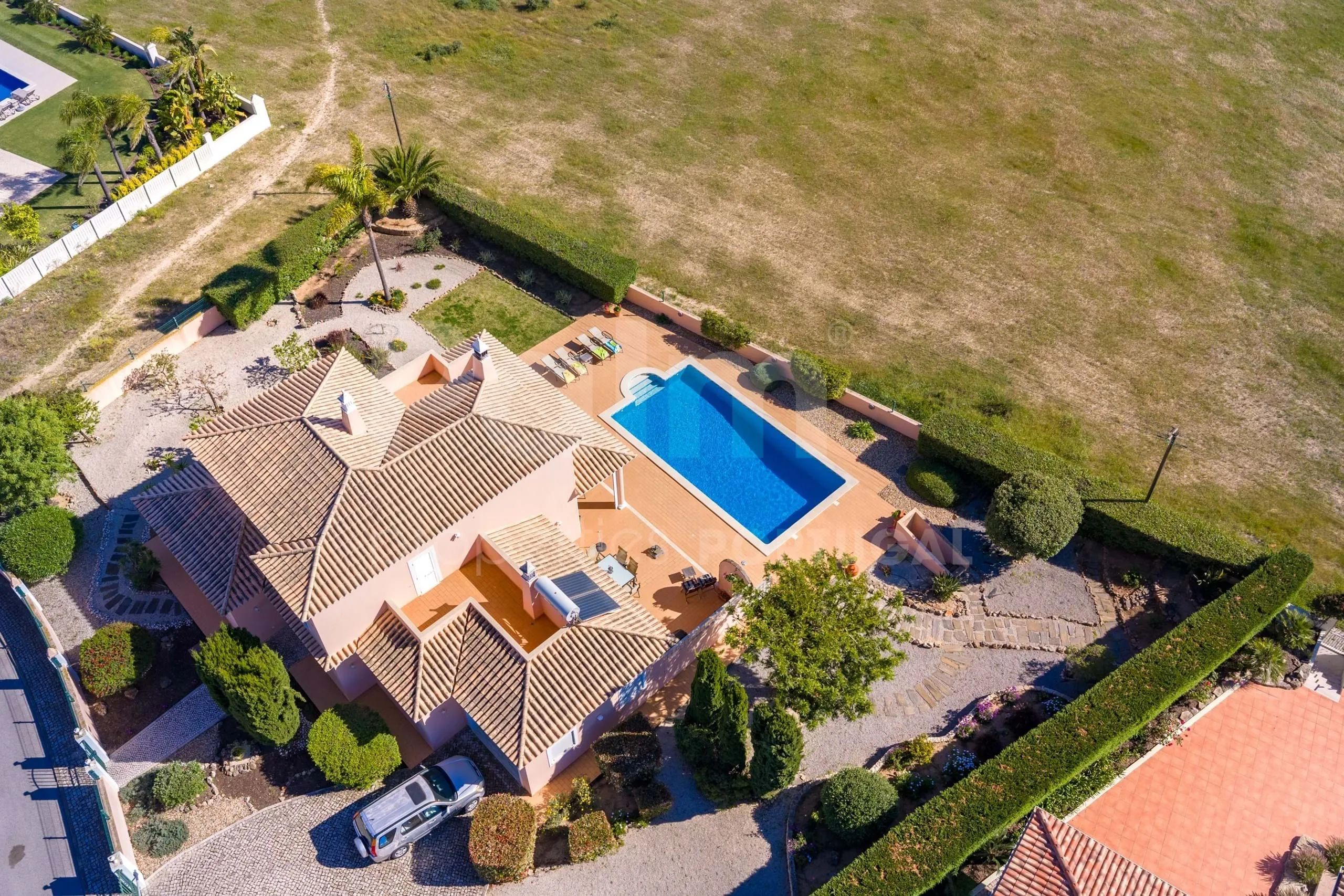 Contemporary Algarve Villa with Pool and Garden Near Porches' Coastline - View image 53 of 57