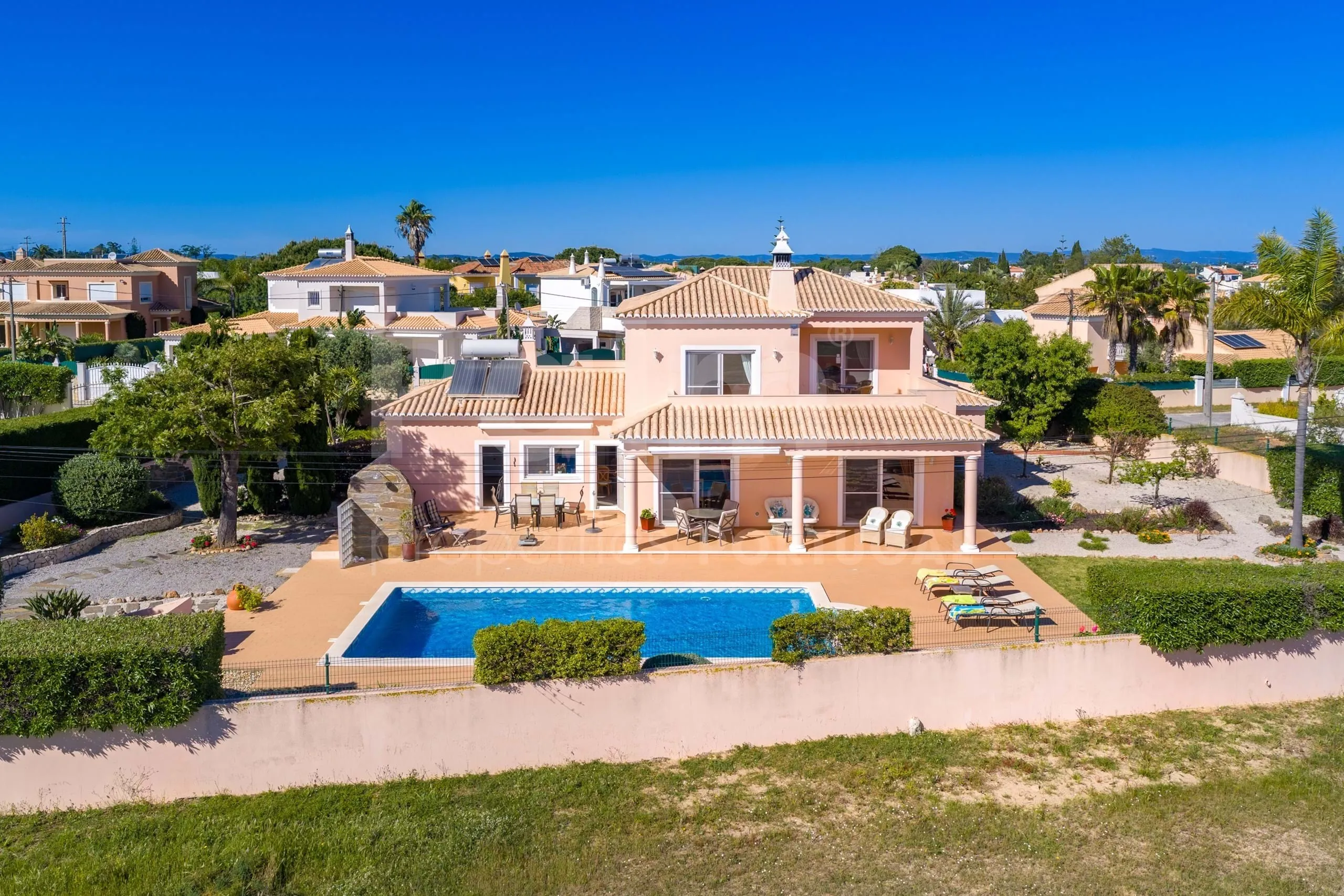 Contemporary Algarve Villa with Pool and Garden Near Porches' Coastline - View image 55 of 57