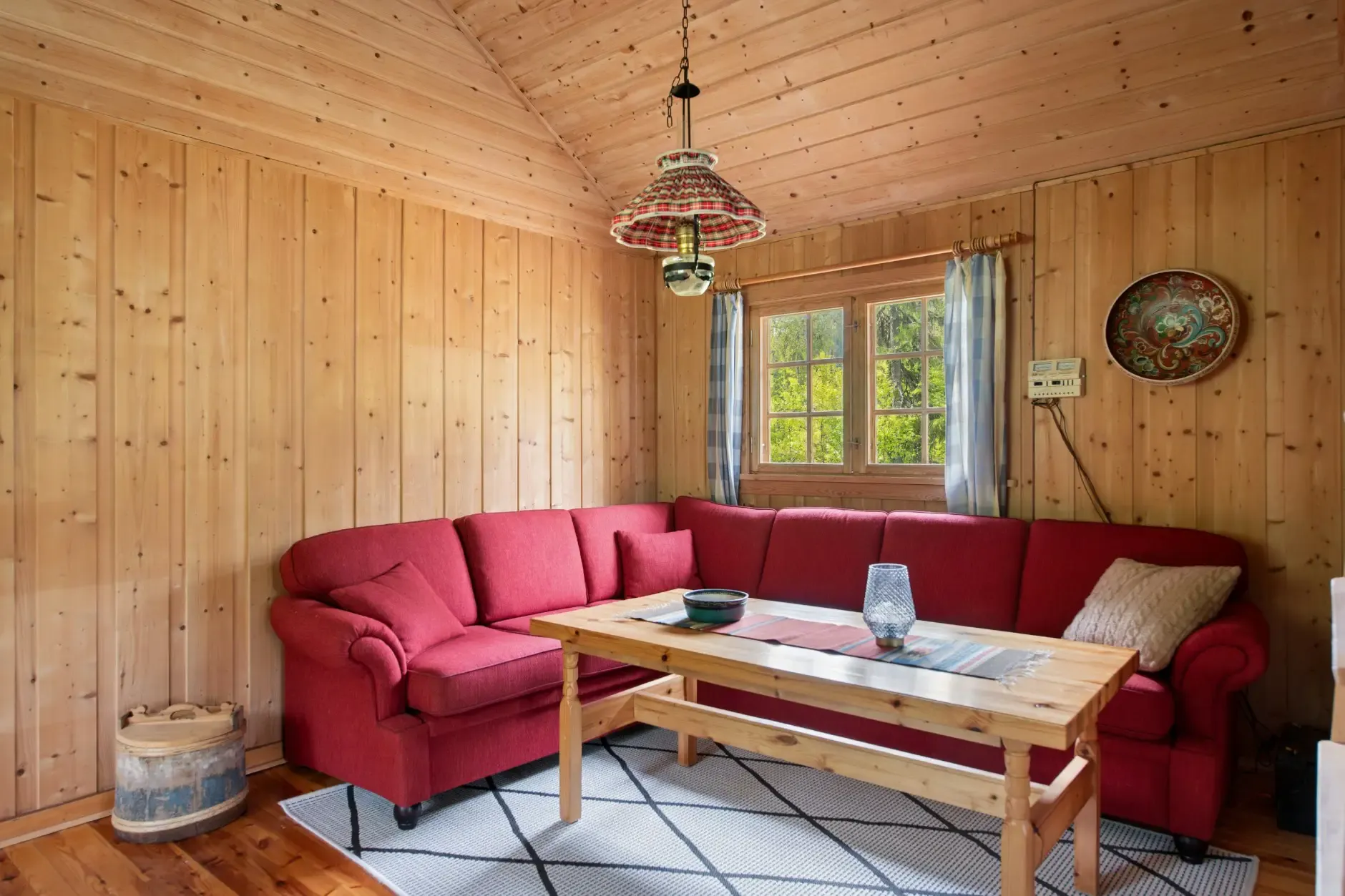 Compact 1980s Country House on Expansive Lot Near Seljord's Scenic Waters - View image 13 of 35