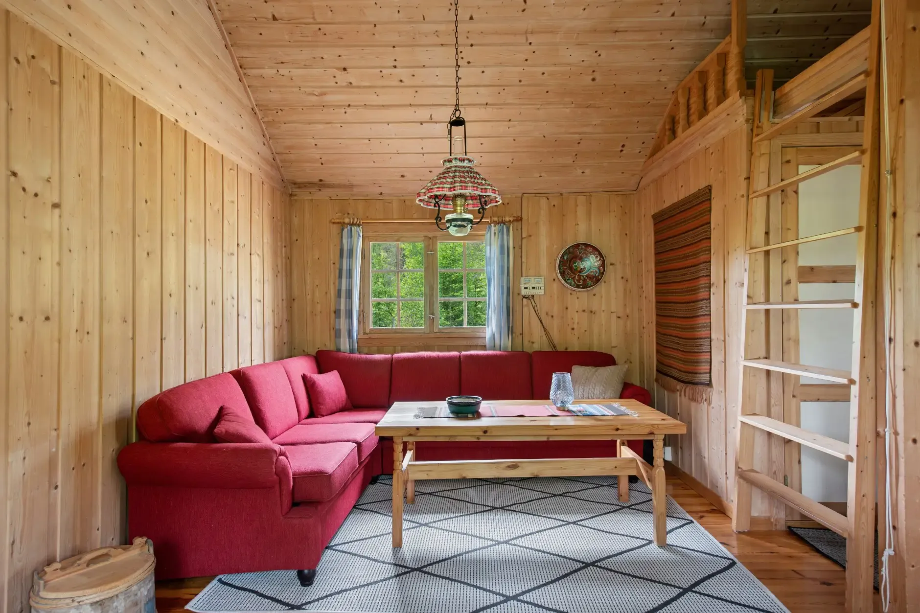 Compact 1980s Country House on Expansive Lot Near Seljord's Scenic Waters - View image 14 of 35