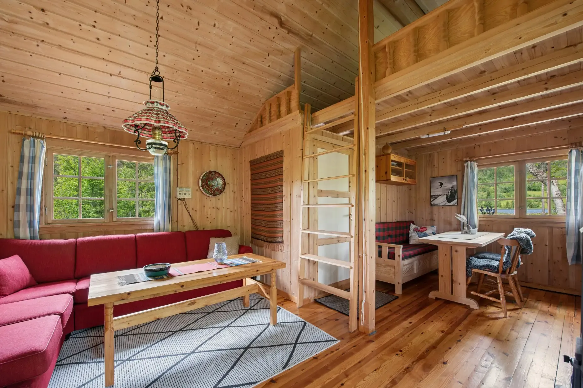 Compact 1980s Country House on Expansive Lot Near Seljord's Scenic Waters - View image 15 of 35