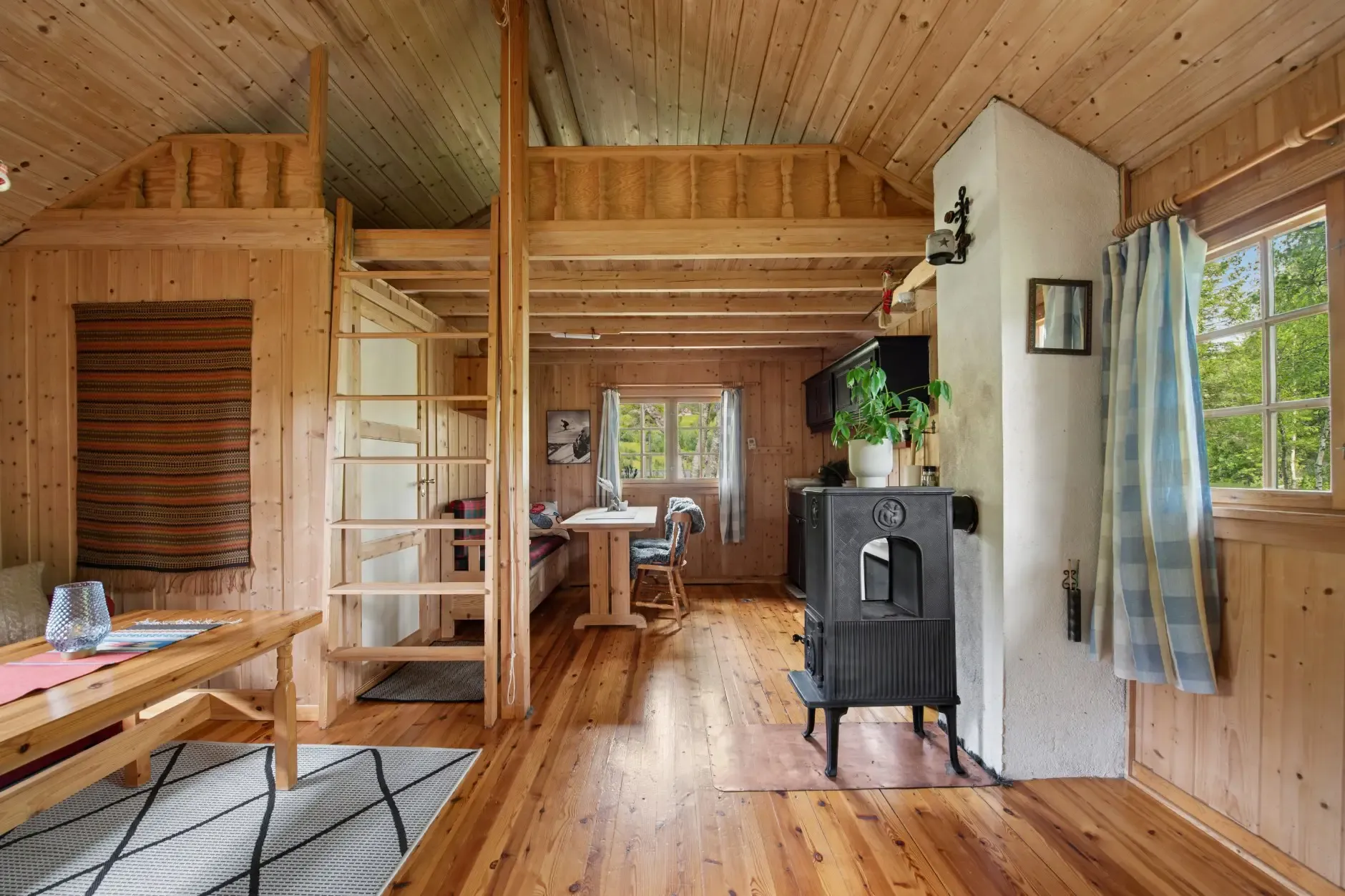 Compact 1980s Country House on Expansive Lot Near Seljord's Scenic Waters - View image 22 of 35