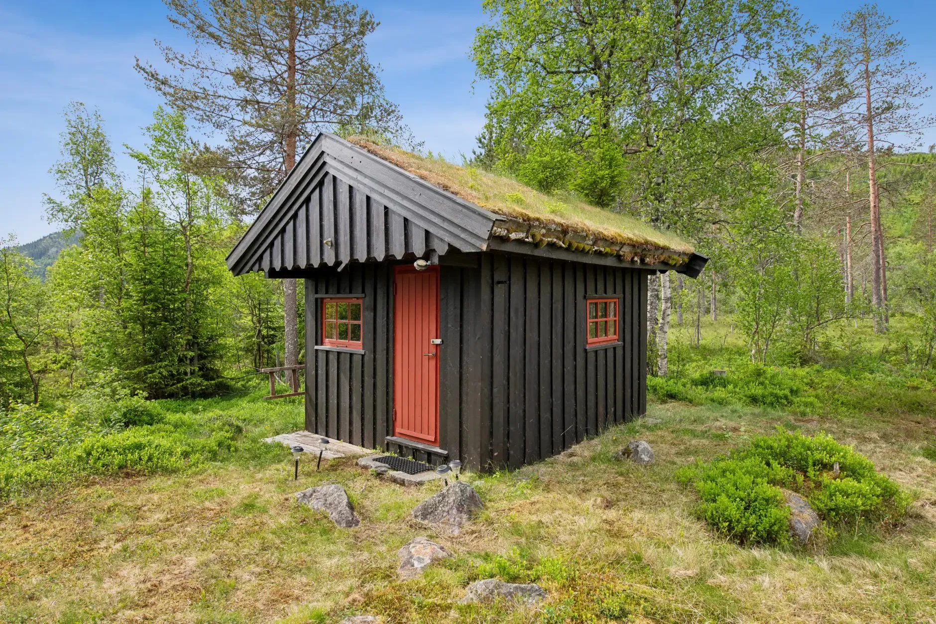 Compact 1980s Country House on Expansive Lot Near Seljord's Scenic Waters - View image 25 of 35