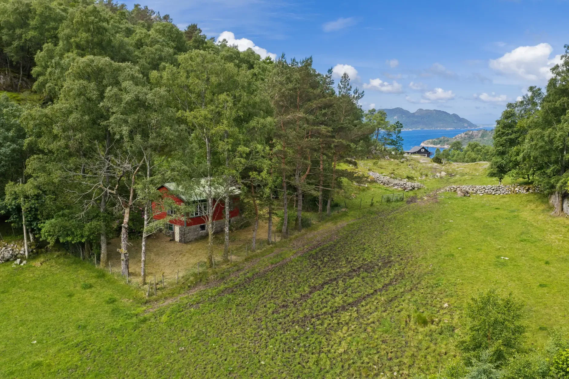 1930s Country House with Garden in Jørpeland, Norway - 4 Bedrooms - Image 3