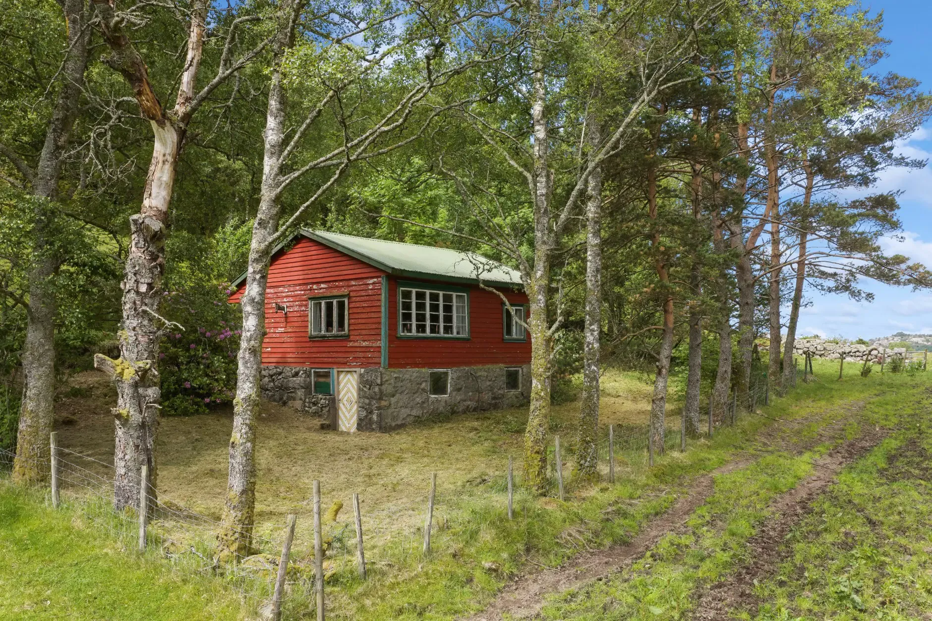 1930s Country House with Garden in Jørpeland, Norway - 4 Bedrooms - Image 2