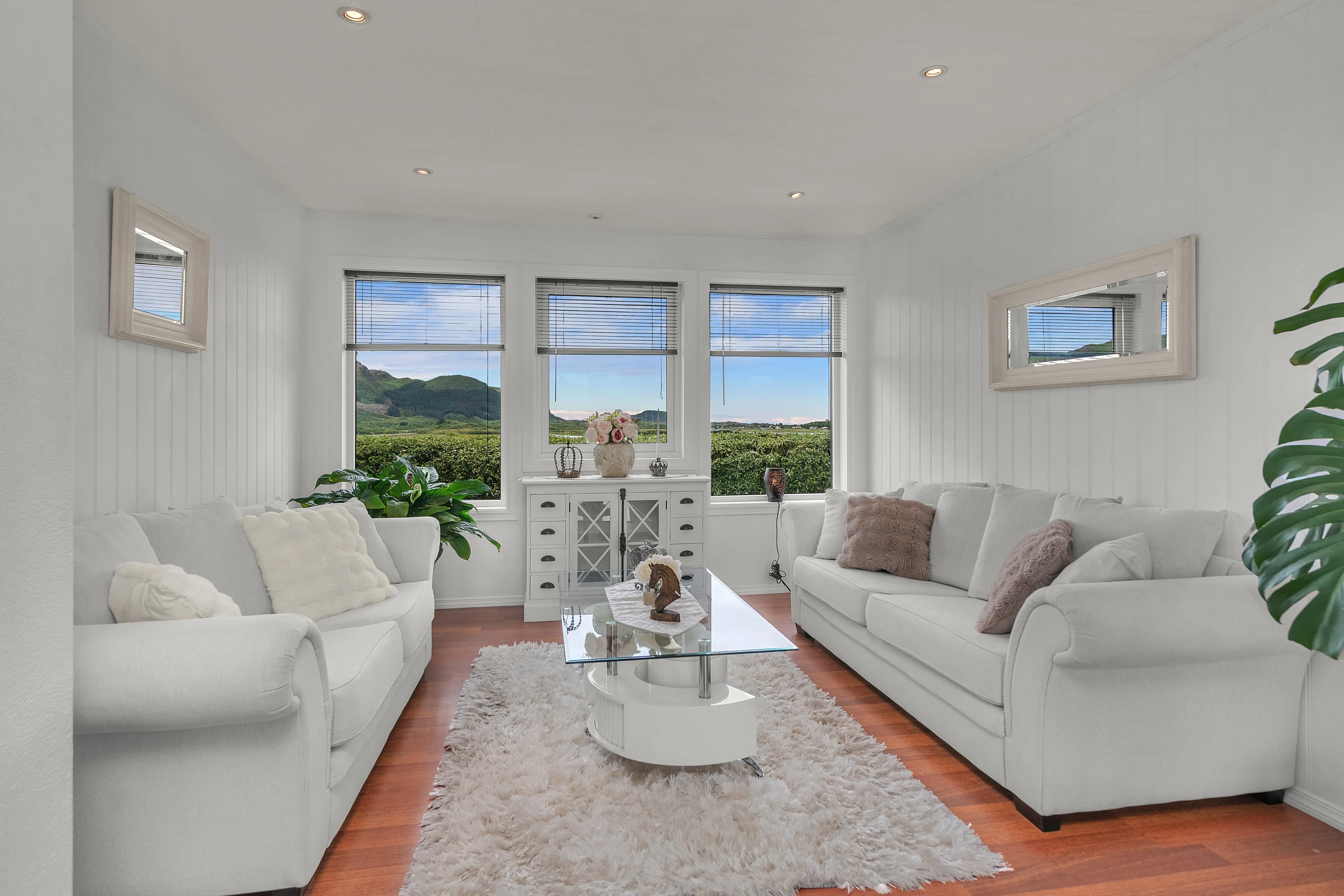 Modern Family House with Double Garage in Scenic Vesterålen - View image 6 of 34