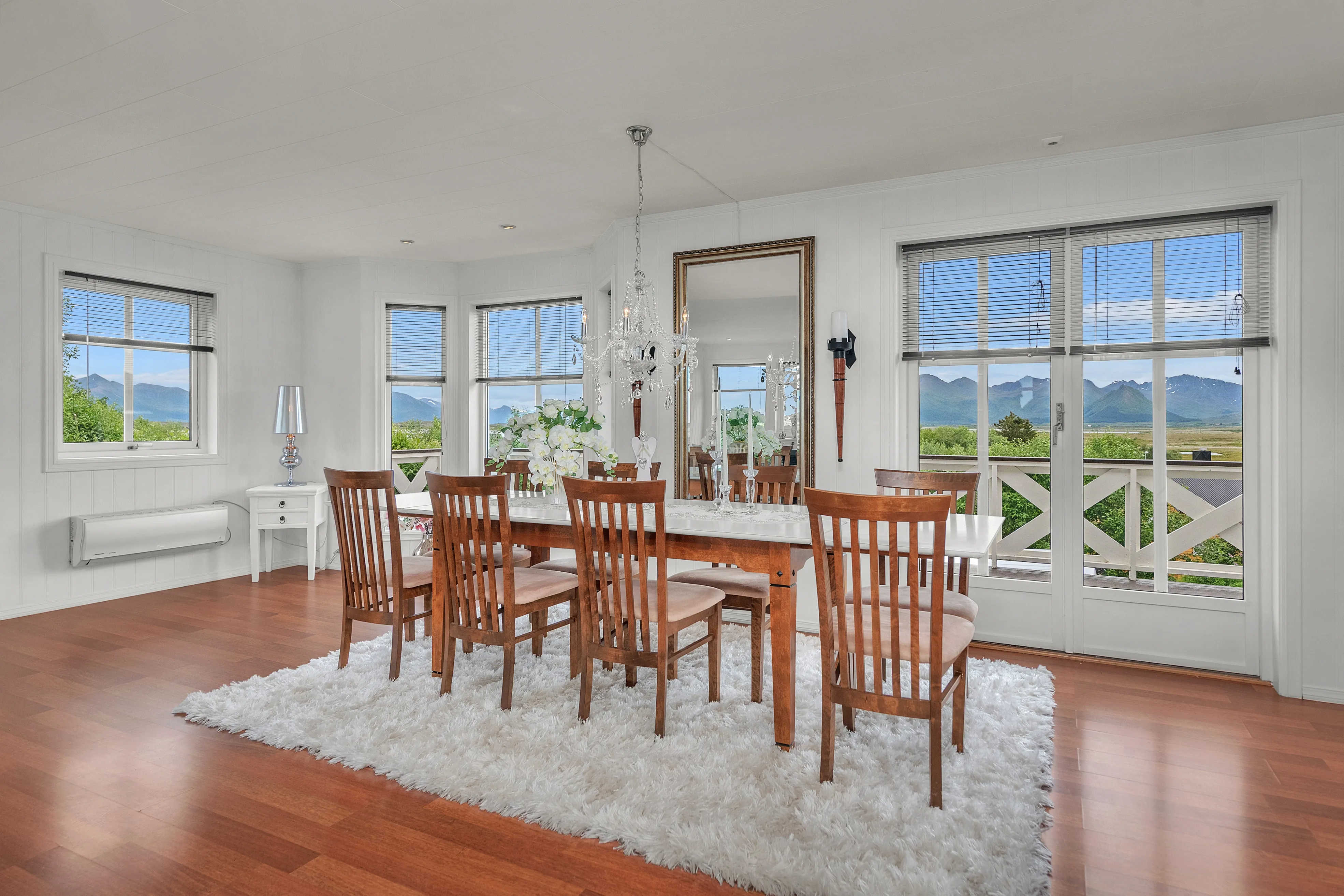 Modern Family House with Double Garage in Scenic Vesterålen - View image 7 of 34