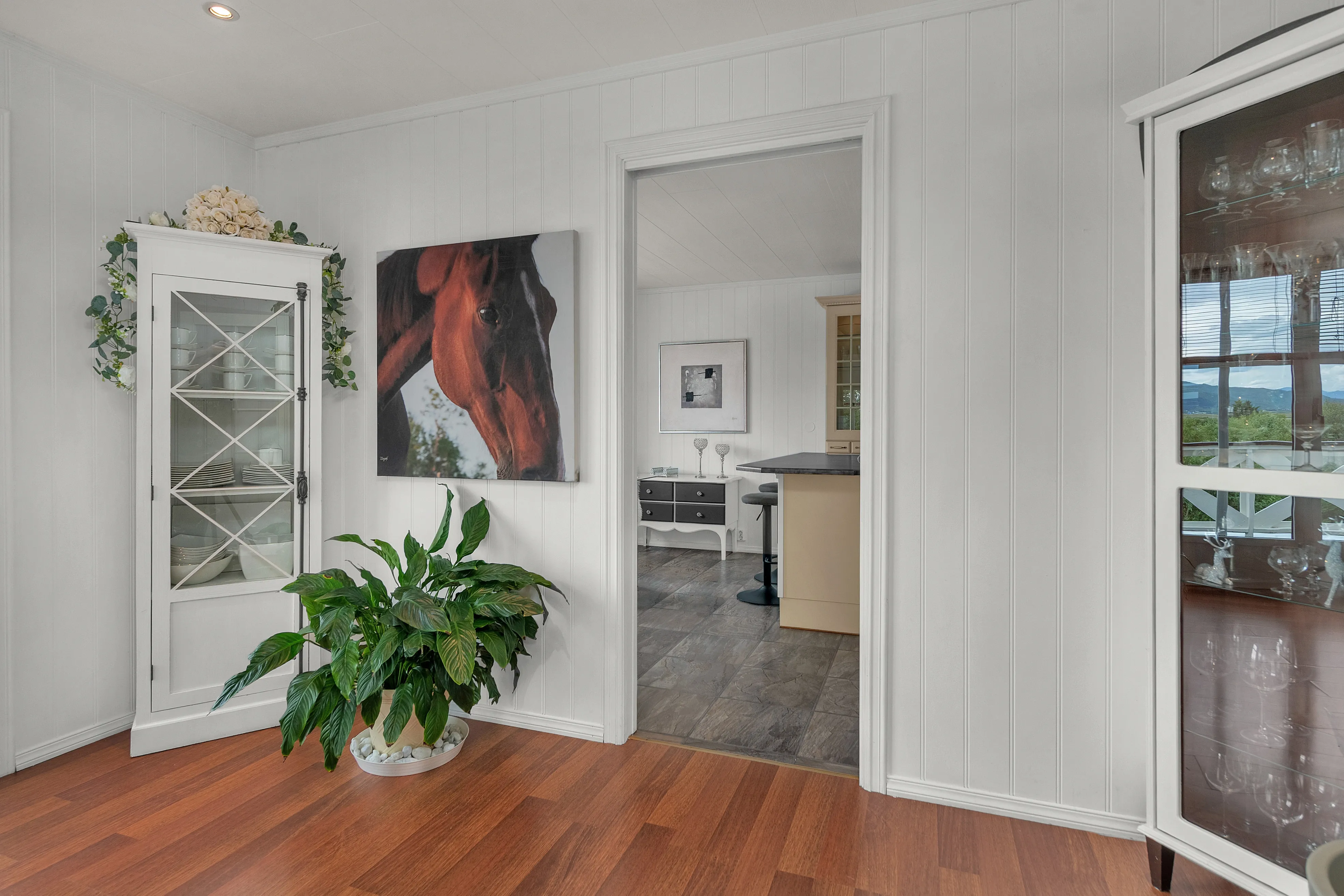 Modern Family House with Double Garage in Scenic Vesterålen - View image 9 of 34