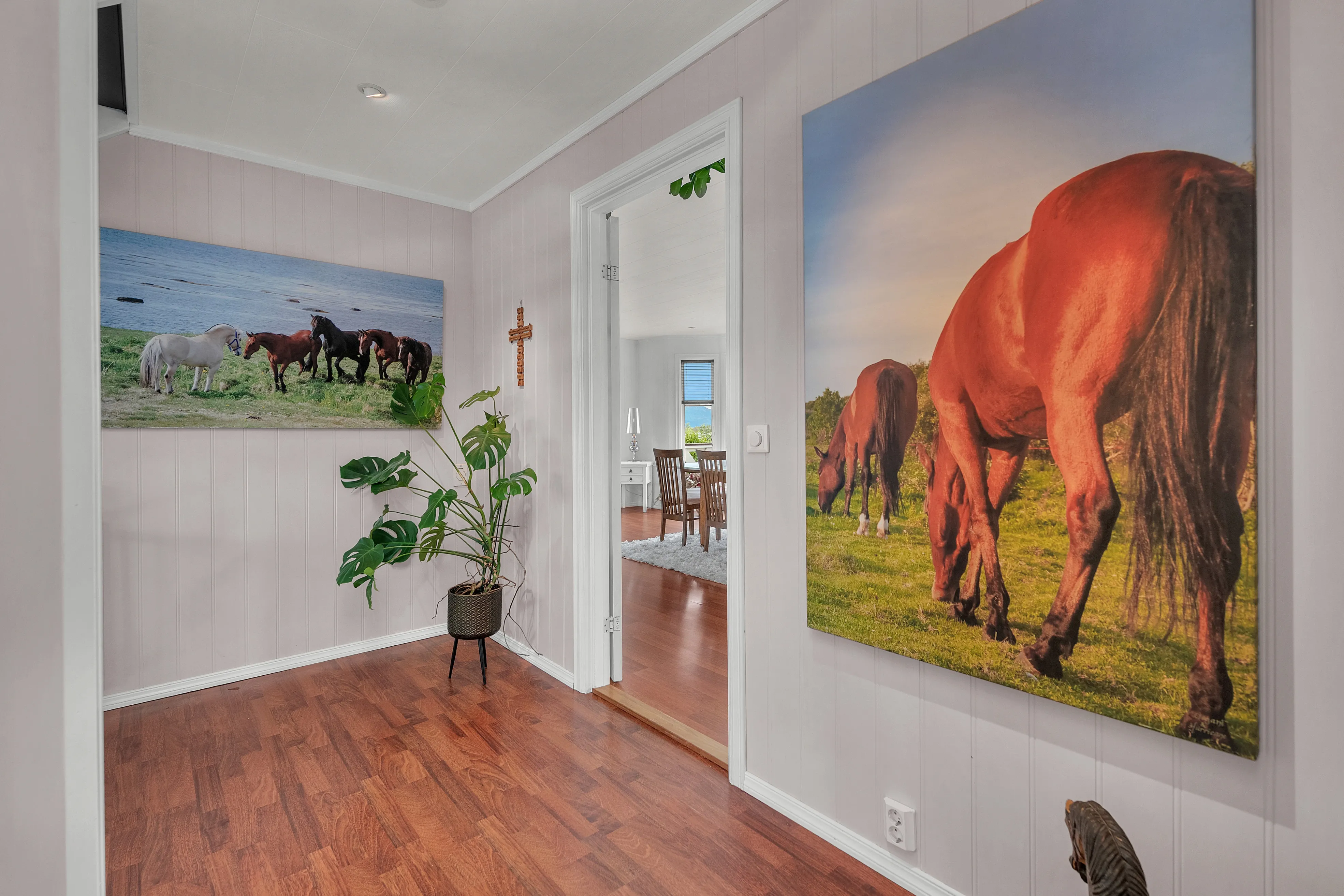 Modern Family House with Double Garage in Scenic Vesterålen - View image 13 of 34