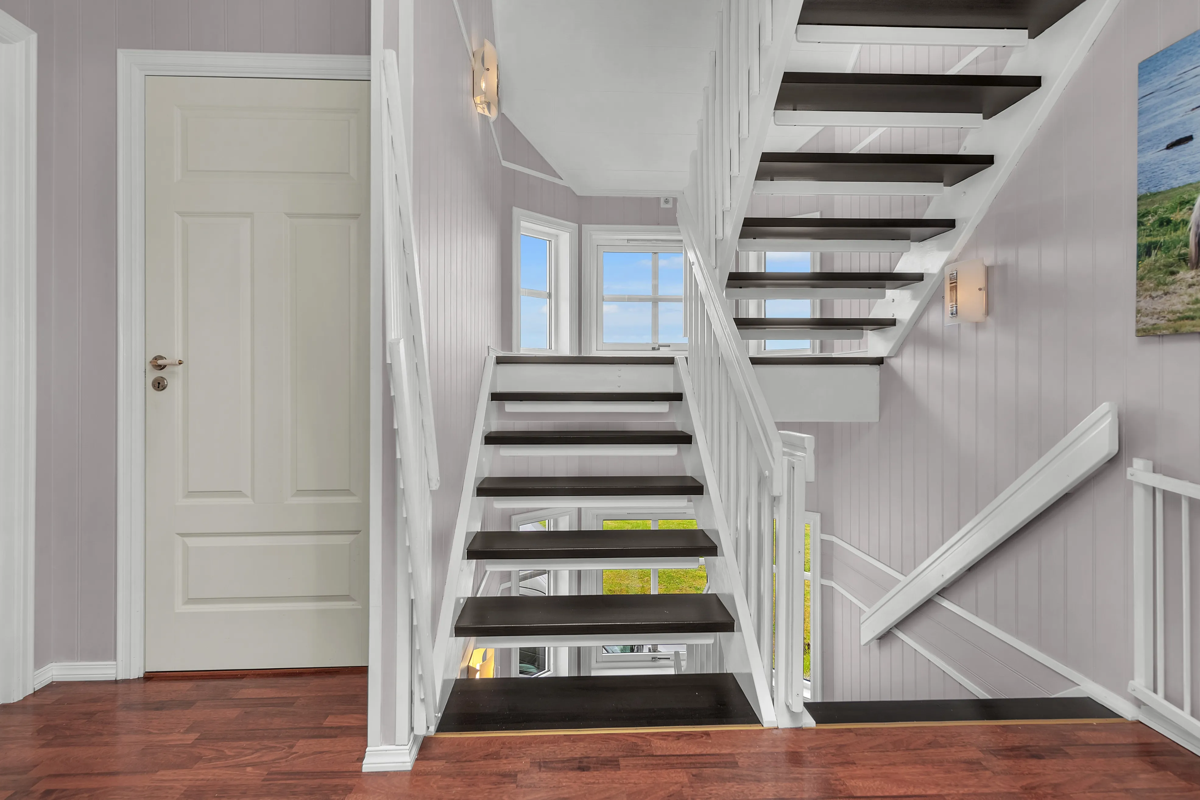 Modern Family House with Double Garage in Scenic Vesterålen - View image 17 of 34