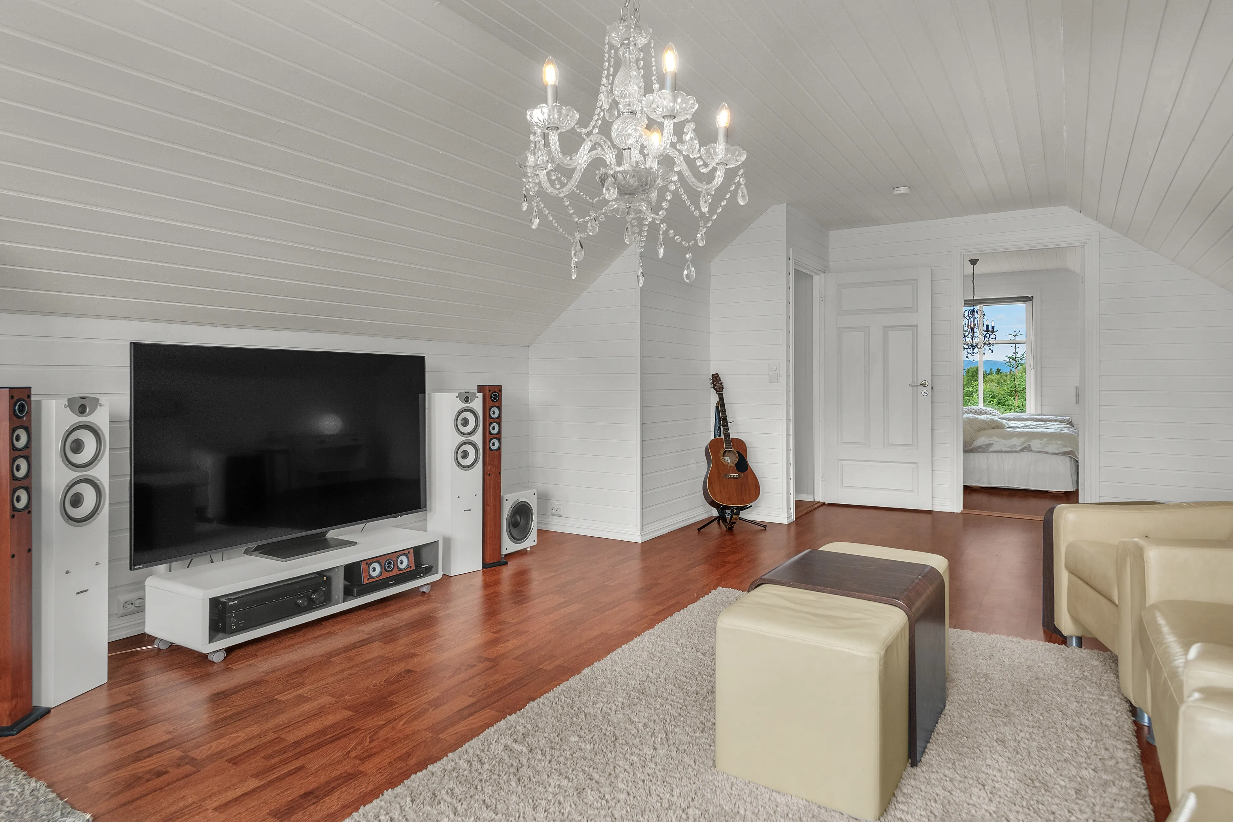 Modern Family House with Double Garage in Scenic Vesterålen - View image 21 of 34