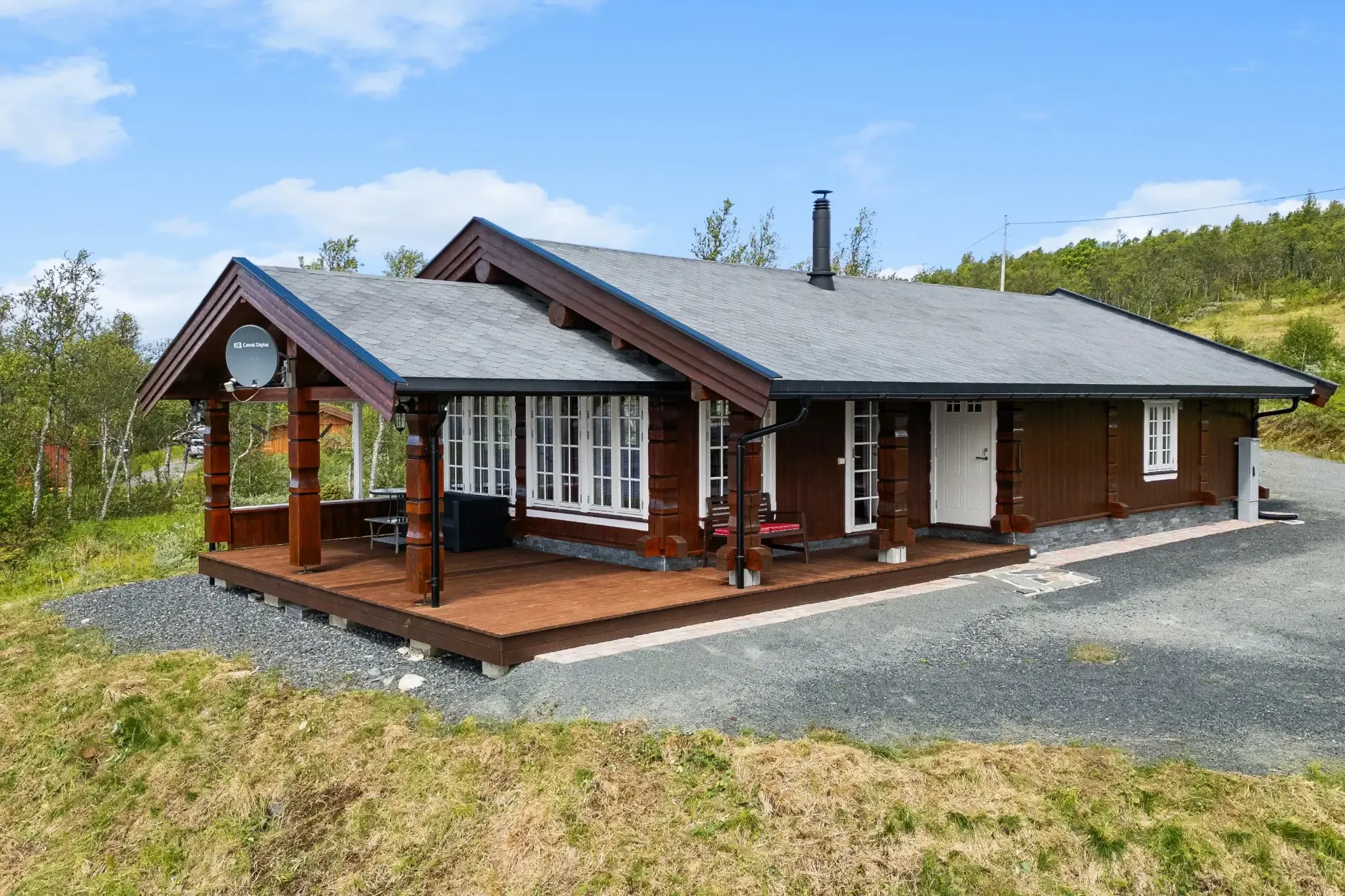 Modern 3-Bedroom Country House with Lake Views in Rauland, Norway - View image 8 of 31