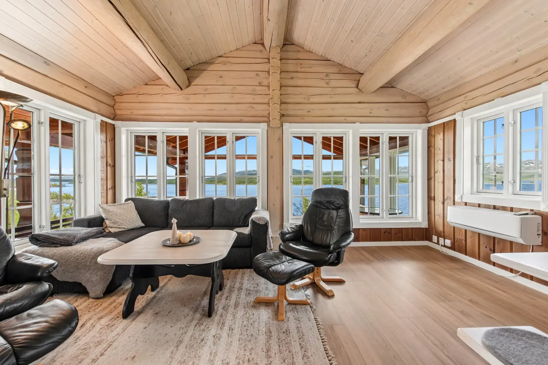 Modern 3-Bedroom Country House with Lake Views in Rauland, Norway - View image 11 of 31