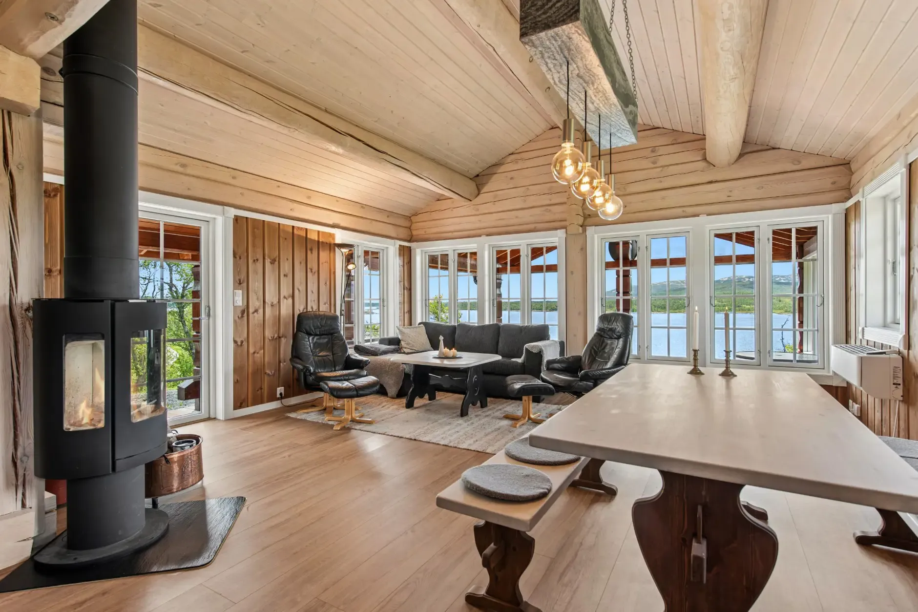 Modern 3-Bedroom Country House with Lake Views in Rauland, Norway - View image 12 of 31