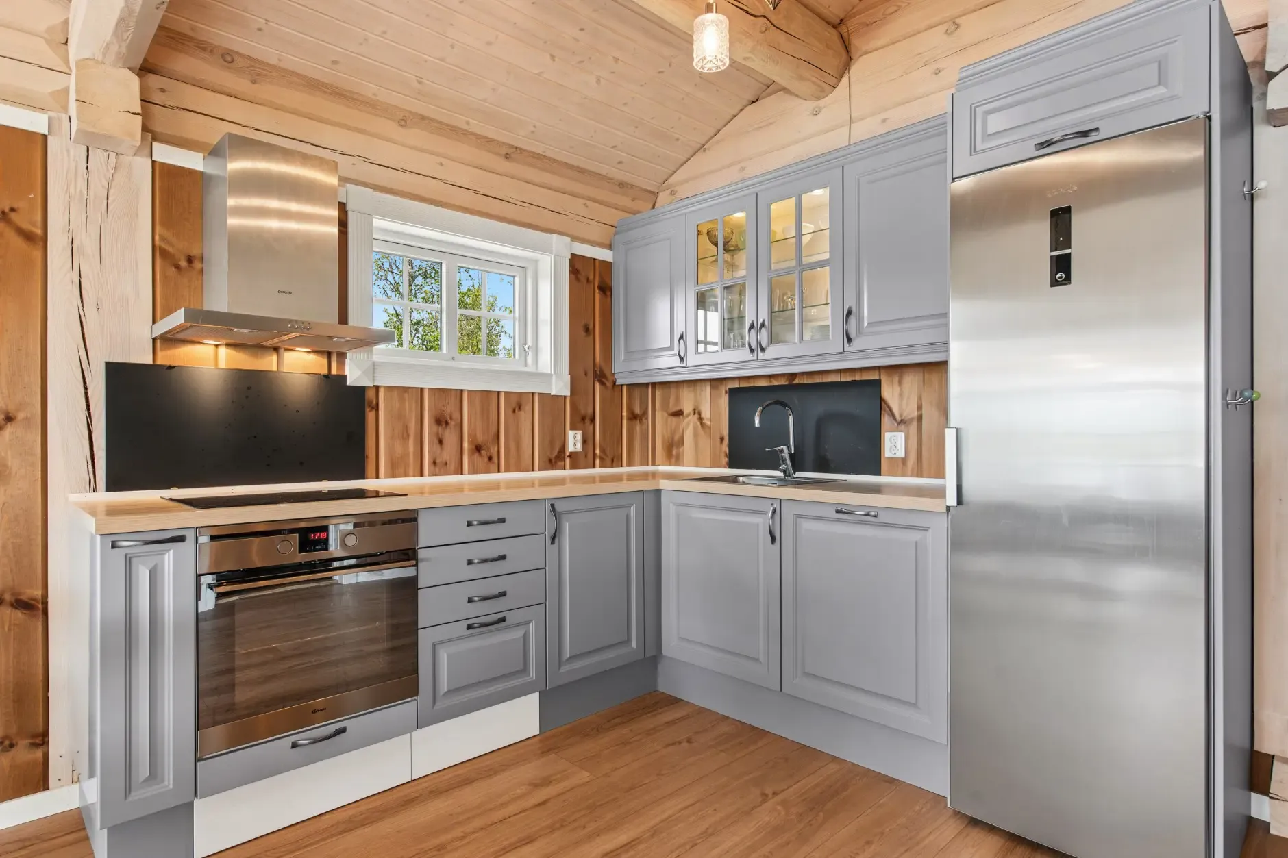 Modern 3-Bedroom Country House with Lake Views in Rauland, Norway - View image 16 of 31