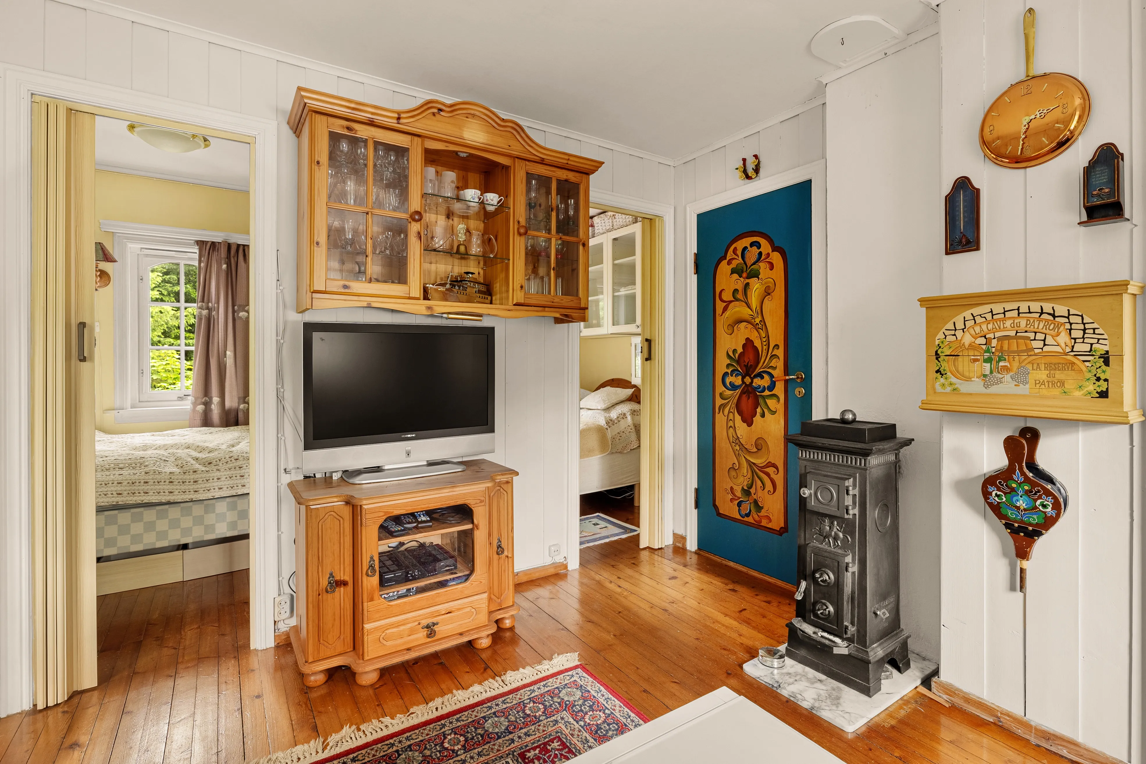 1960s Norwegian Coastal Cabin with Garden and Mooring Potential - View image 10 of 34