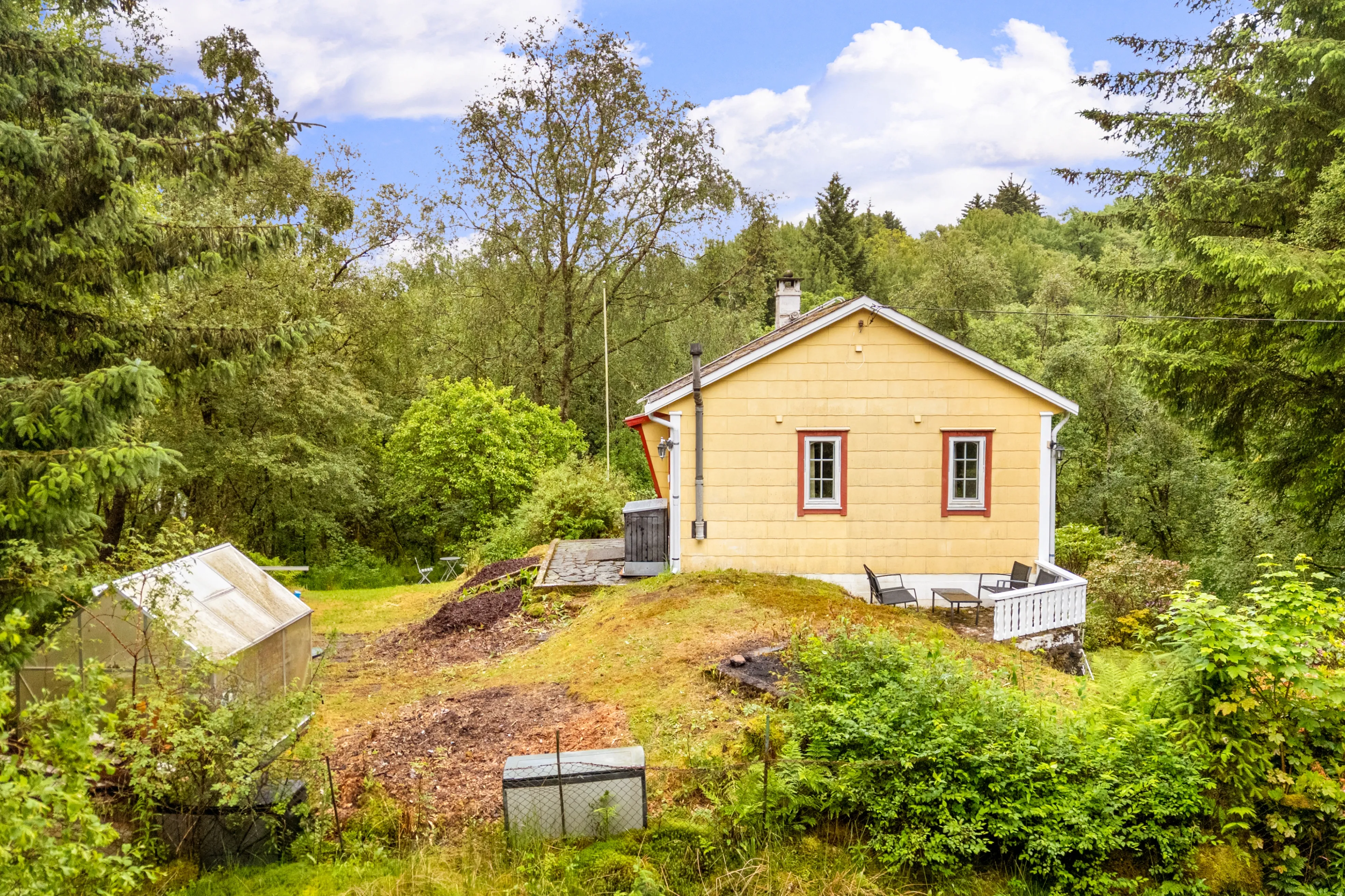 1960s Norwegian Coastal Cabin with Garden and Mooring Potential - View image 29 of 34