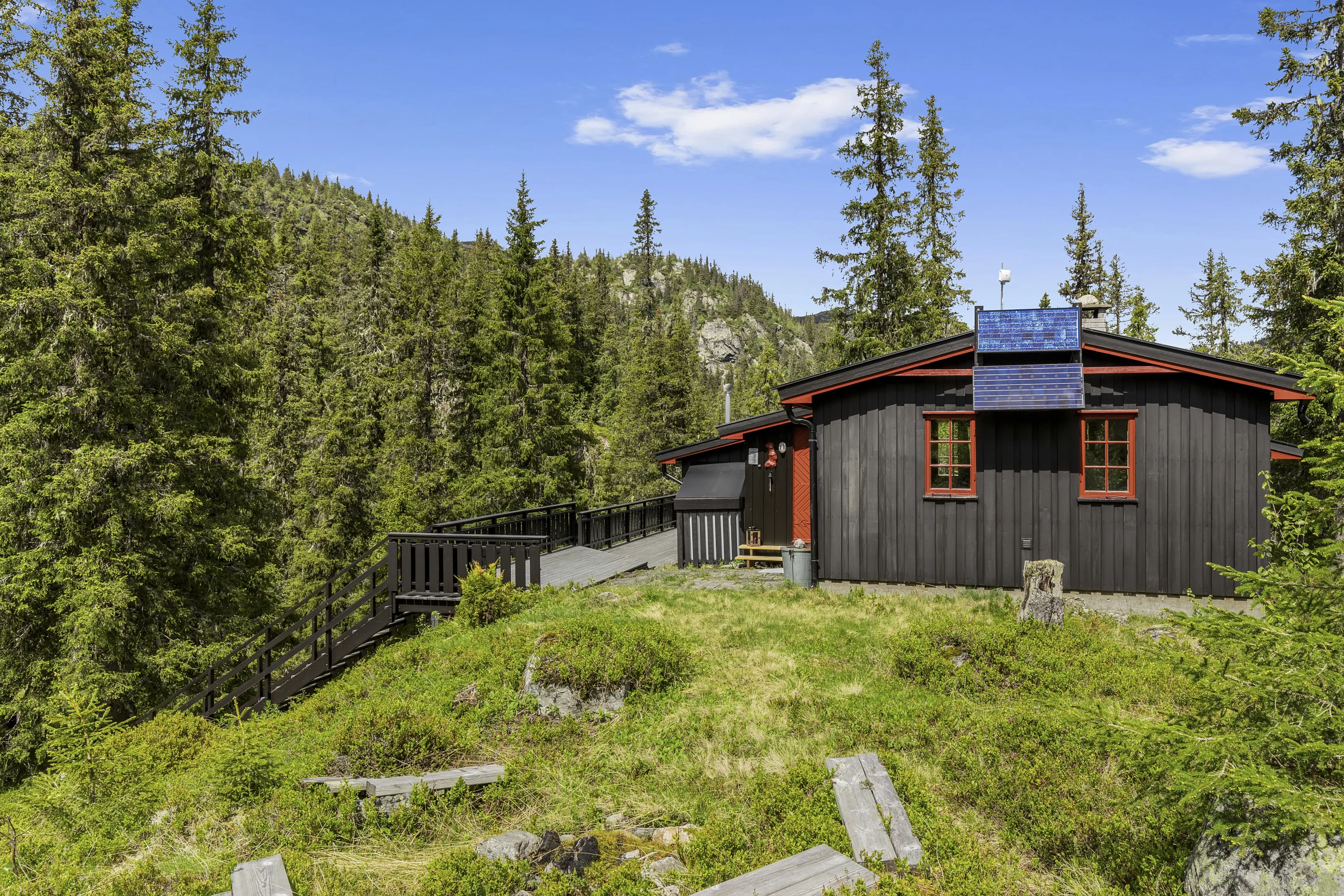 1960s Cabin with Expansive Terrace and Scenic Trails in Flå, Norway - View image 26 of 36