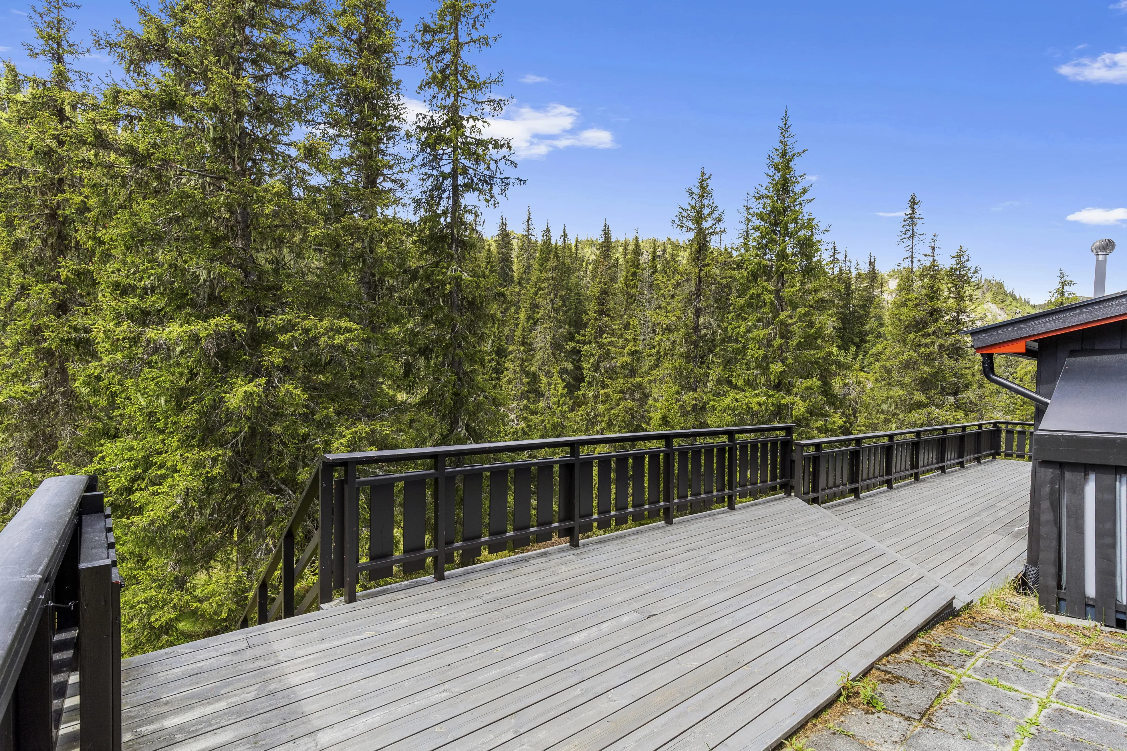 1960s Cabin with Expansive Terrace and Scenic Trails in Flå, Norway - View image 28 of 36