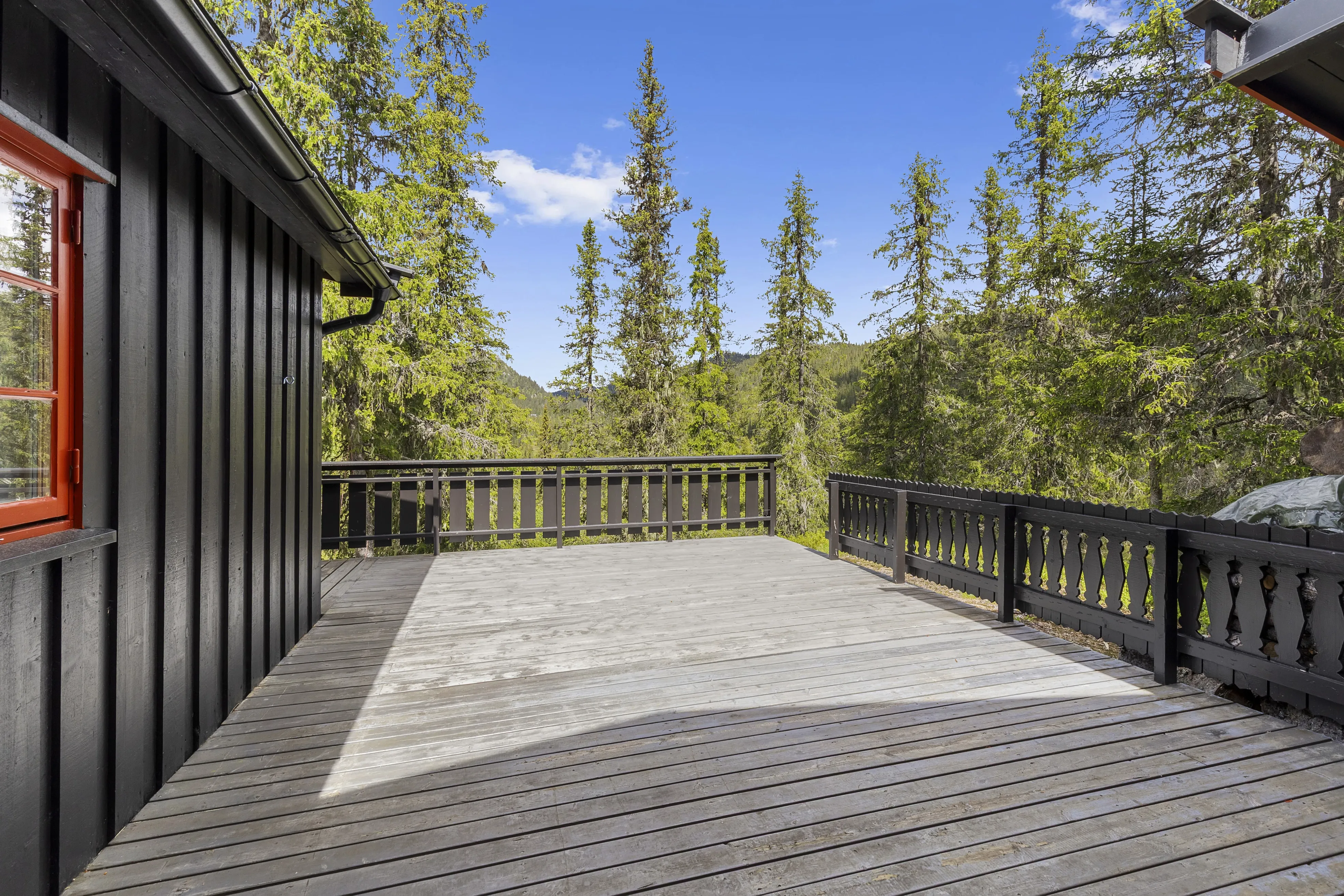1960s Cabin with Expansive Terrace and Scenic Trails in Flå, Norway - View image 33 of 36
