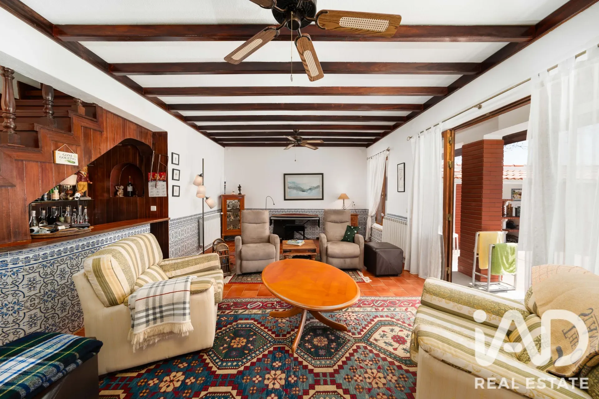 Expansive 5-Bedroom House with Pool and Garden in Alverca do Ribatejo - View image 9 of 40