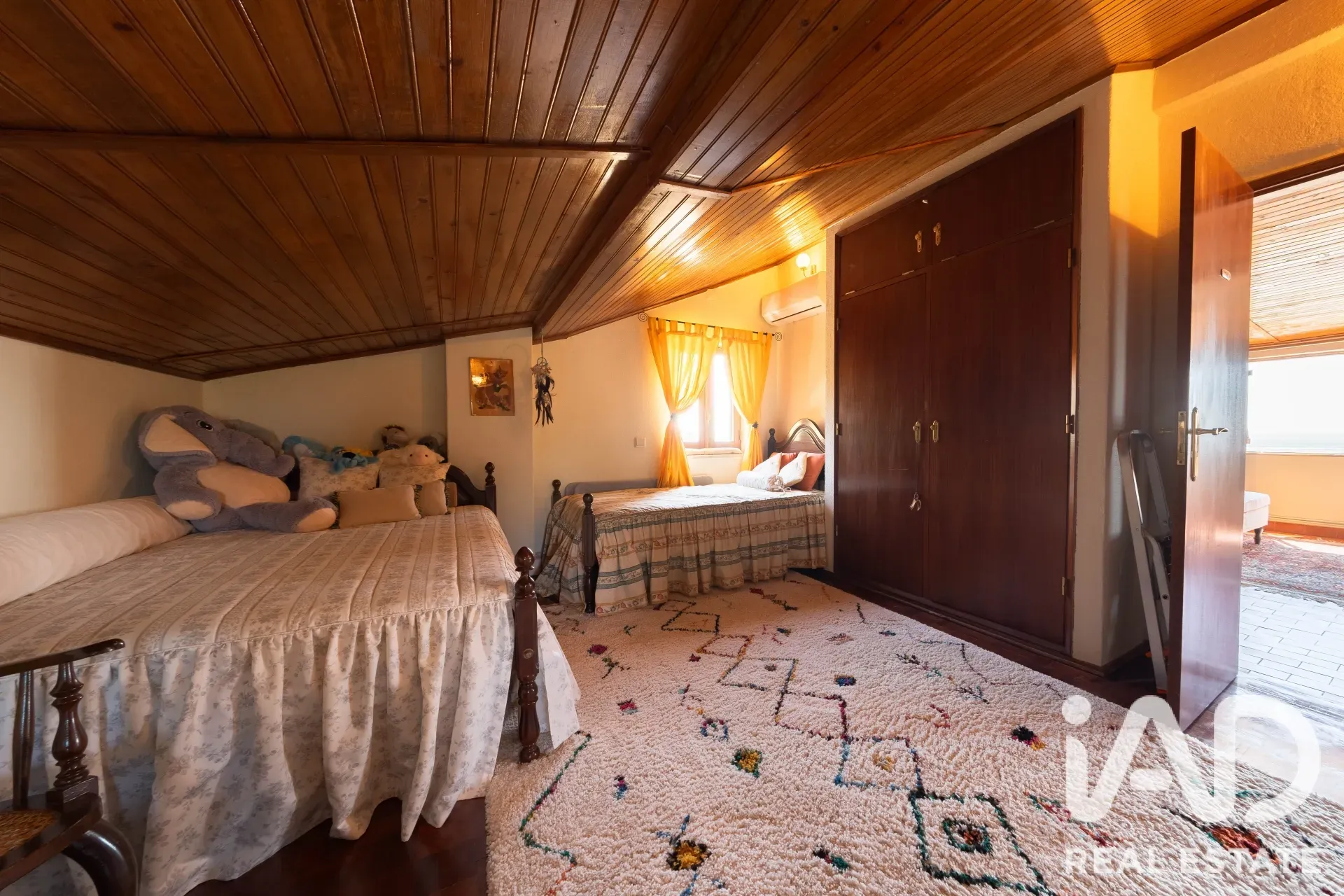 Expansive 5-Bedroom House with Pool and Garden in Alverca do Ribatejo - View image 12 of 40