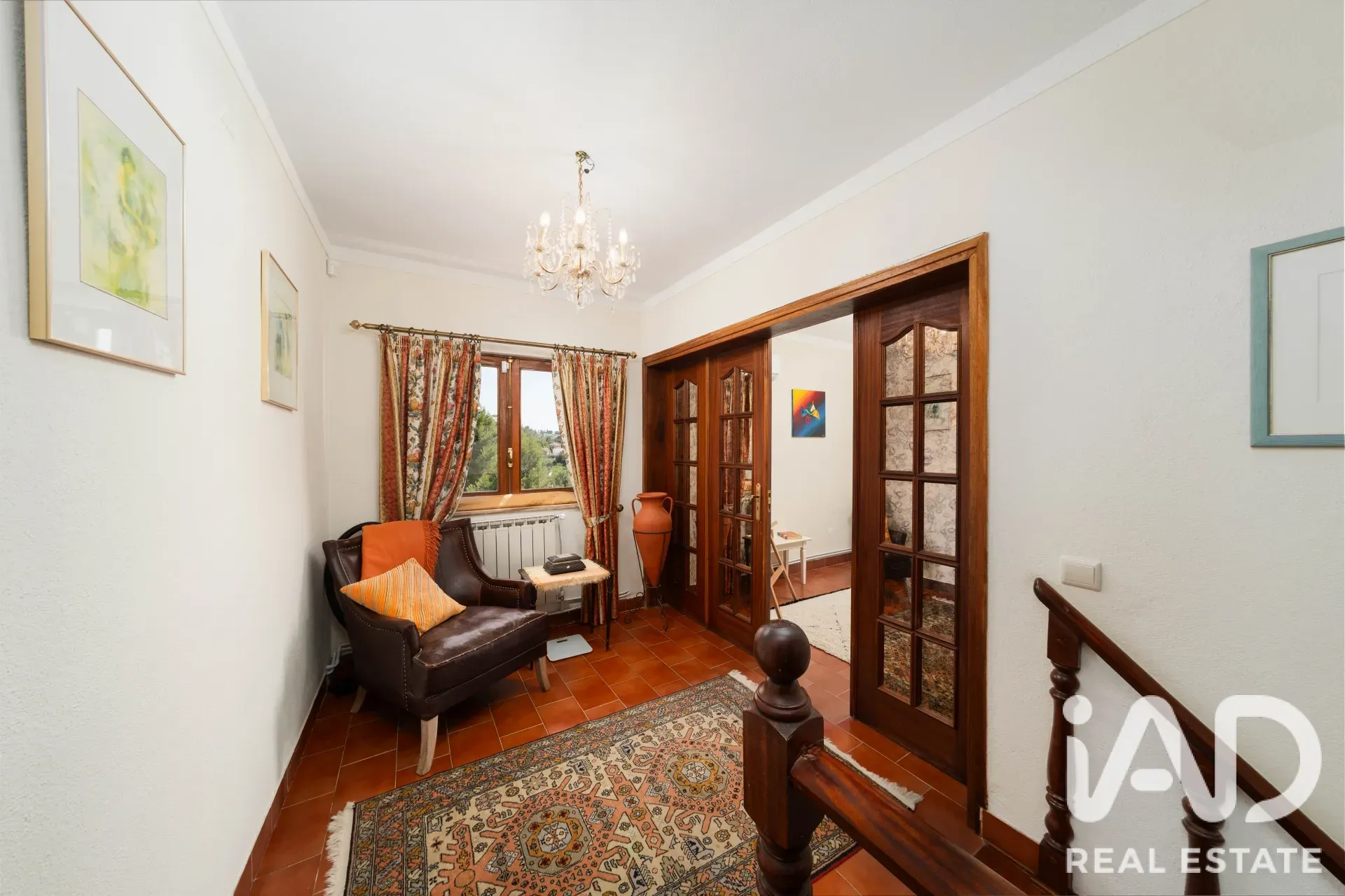Expansive 5-Bedroom House with Pool and Garden in Alverca do Ribatejo - View image 13 of 40