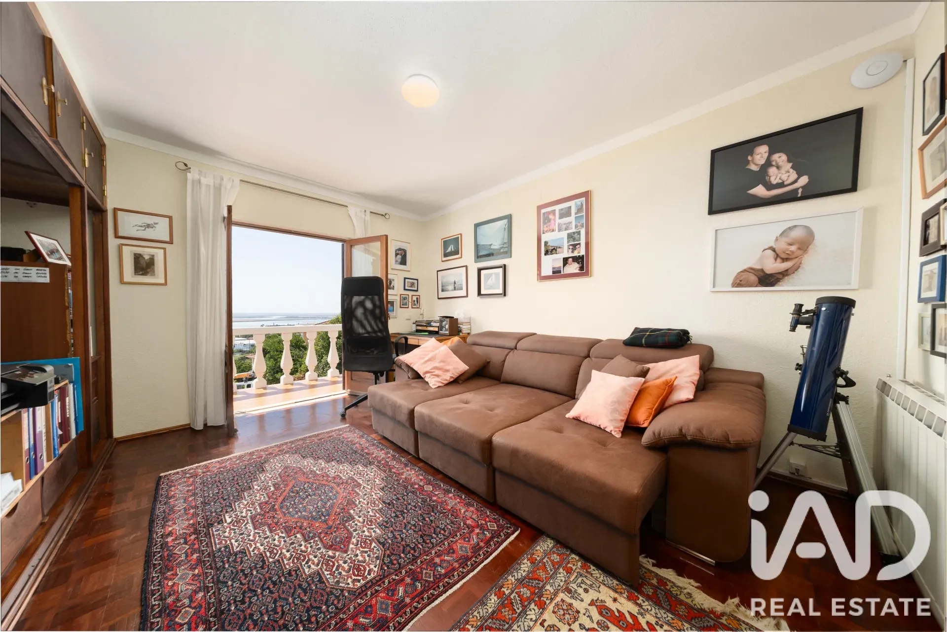 Expansive 5-Bedroom House with Pool and Garden in Alverca do Ribatejo - View image 14 of 40