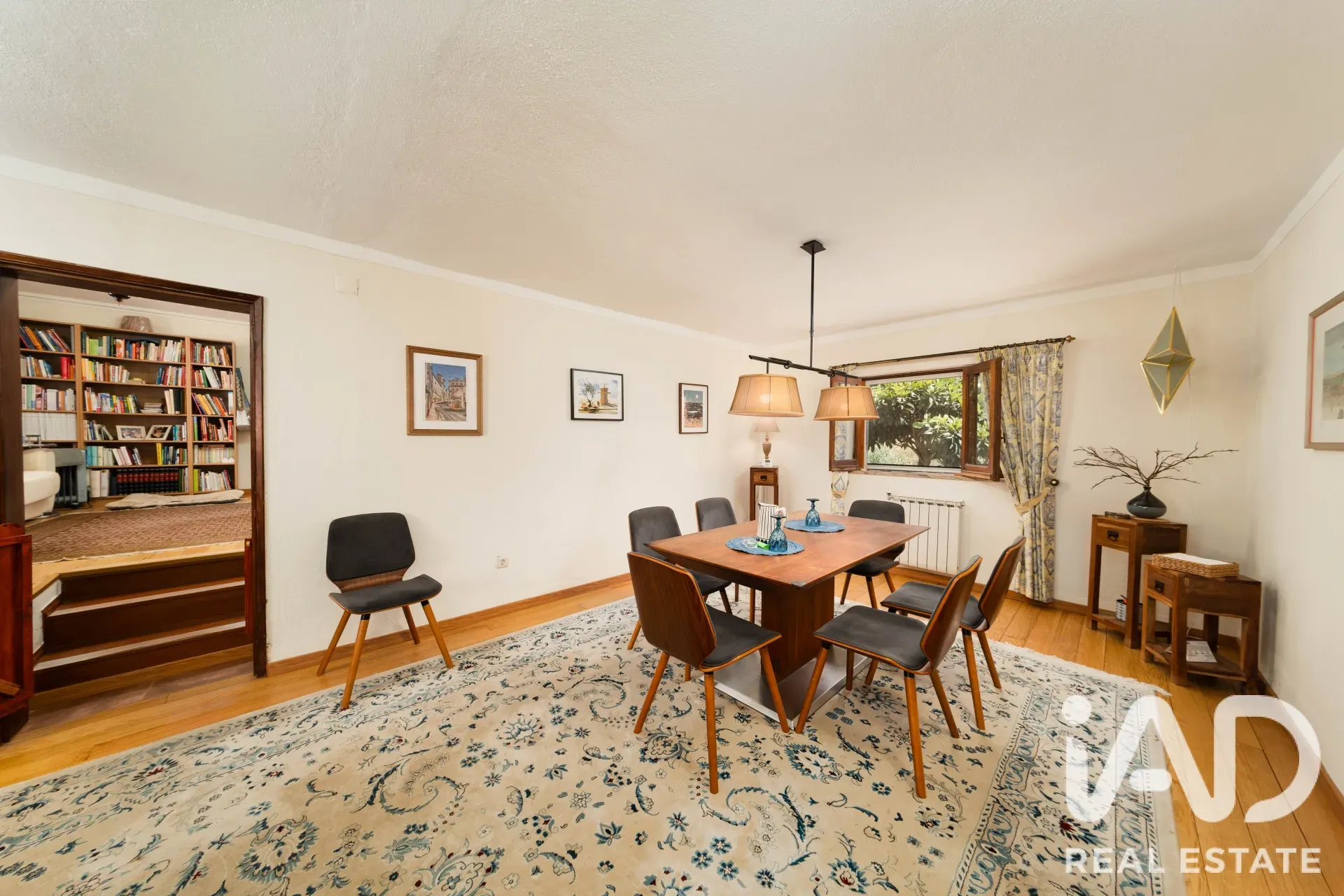 Expansive 5-Bedroom House with Pool and Garden in Alverca do Ribatejo - View image 17 of 40