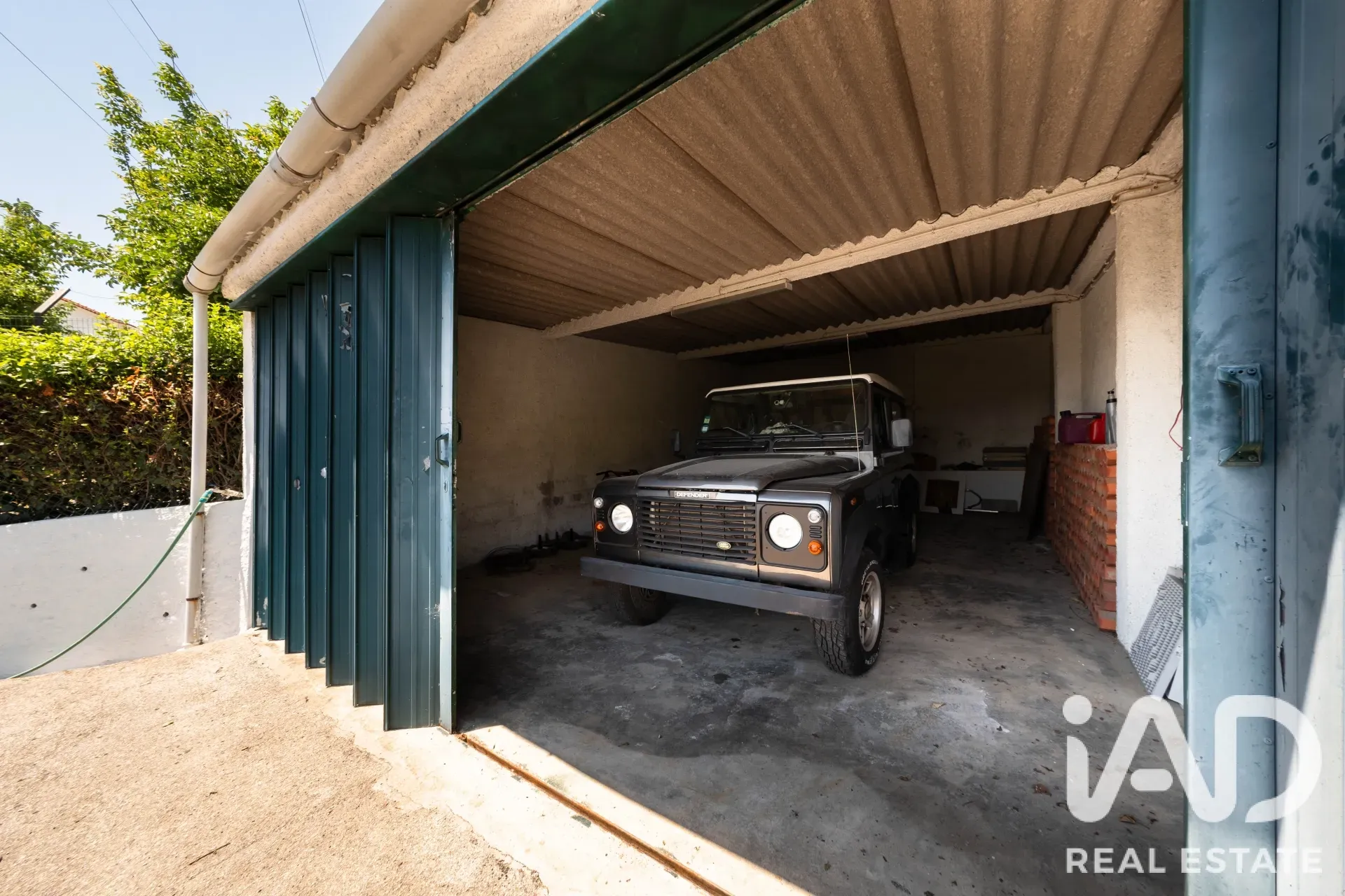 Expansive 5-Bedroom House with Pool and Garden in Alverca do Ribatejo - View image 27 of 40