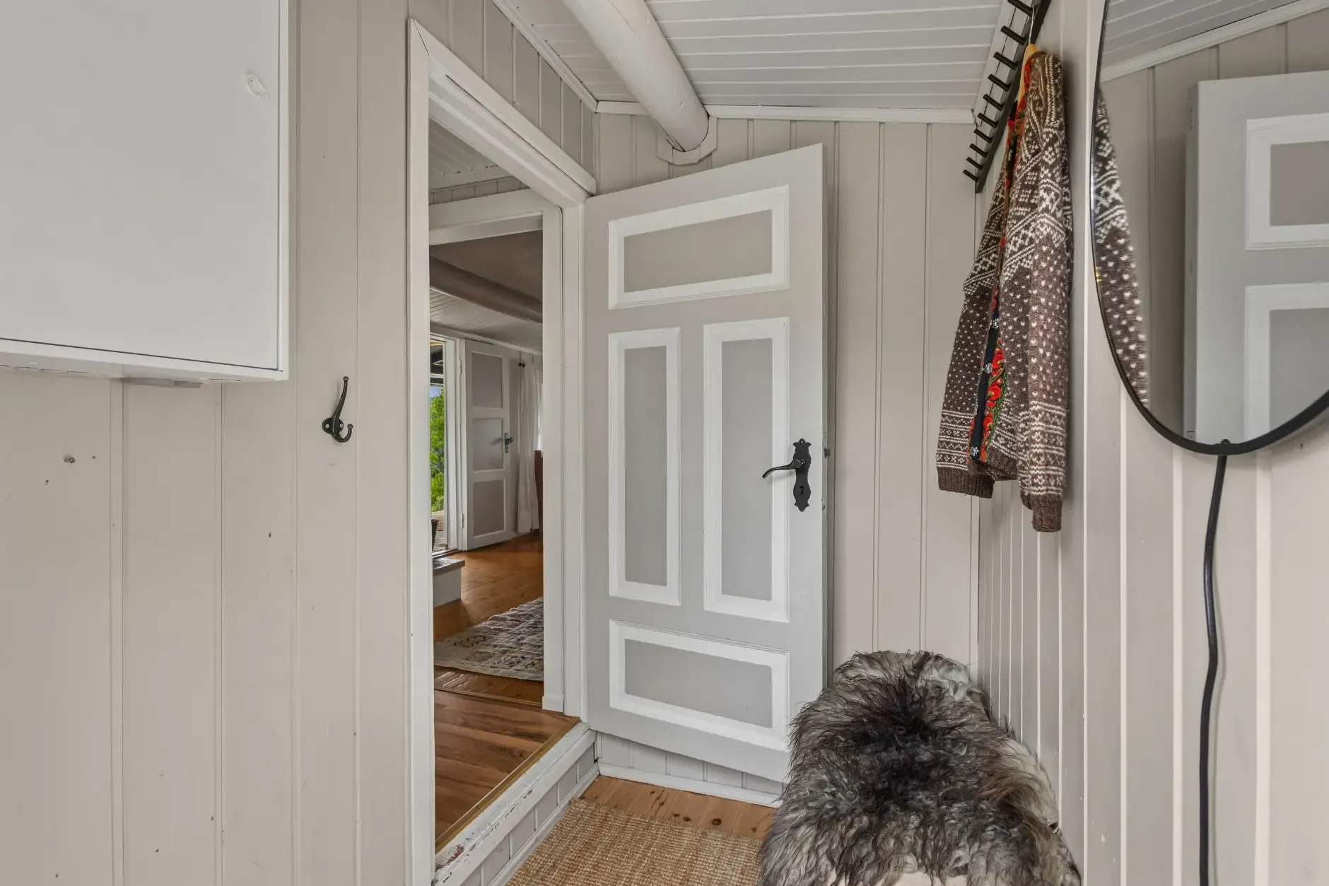 1960s Country House with Garden and Terrace in Scenic Valdres, Norway - View image 7 of 34