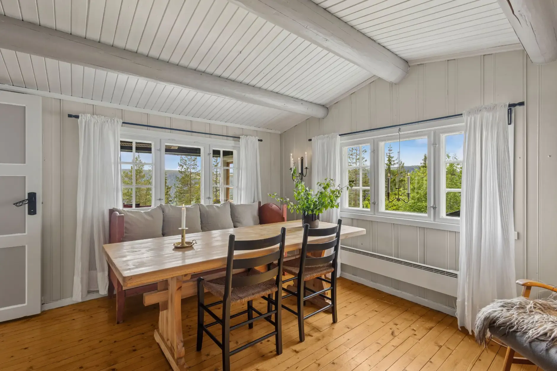 1960s Country House with Garden and Terrace in Scenic Valdres, Norway - View image 11 of 34