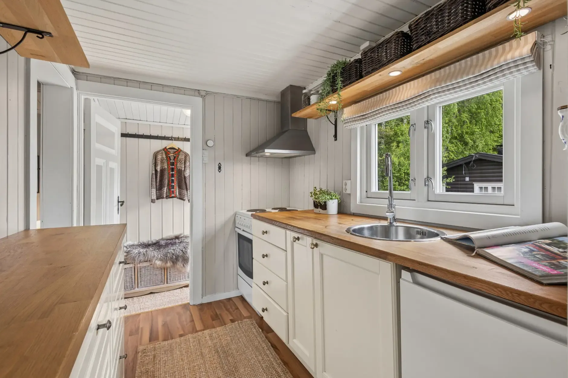 1960s Country House with Garden and Terrace in Scenic Valdres, Norway - View image 12 of 34