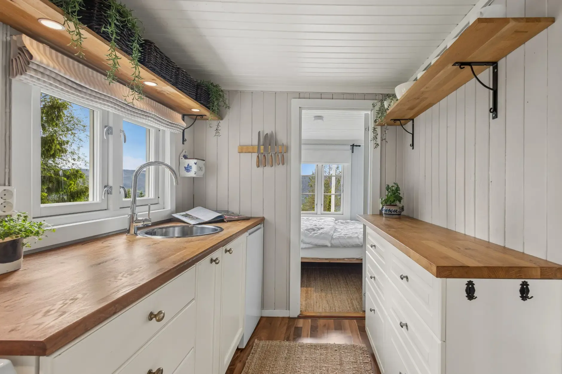 1960s Country House with Garden and Terrace in Scenic Valdres, Norway - View image 14 of 34