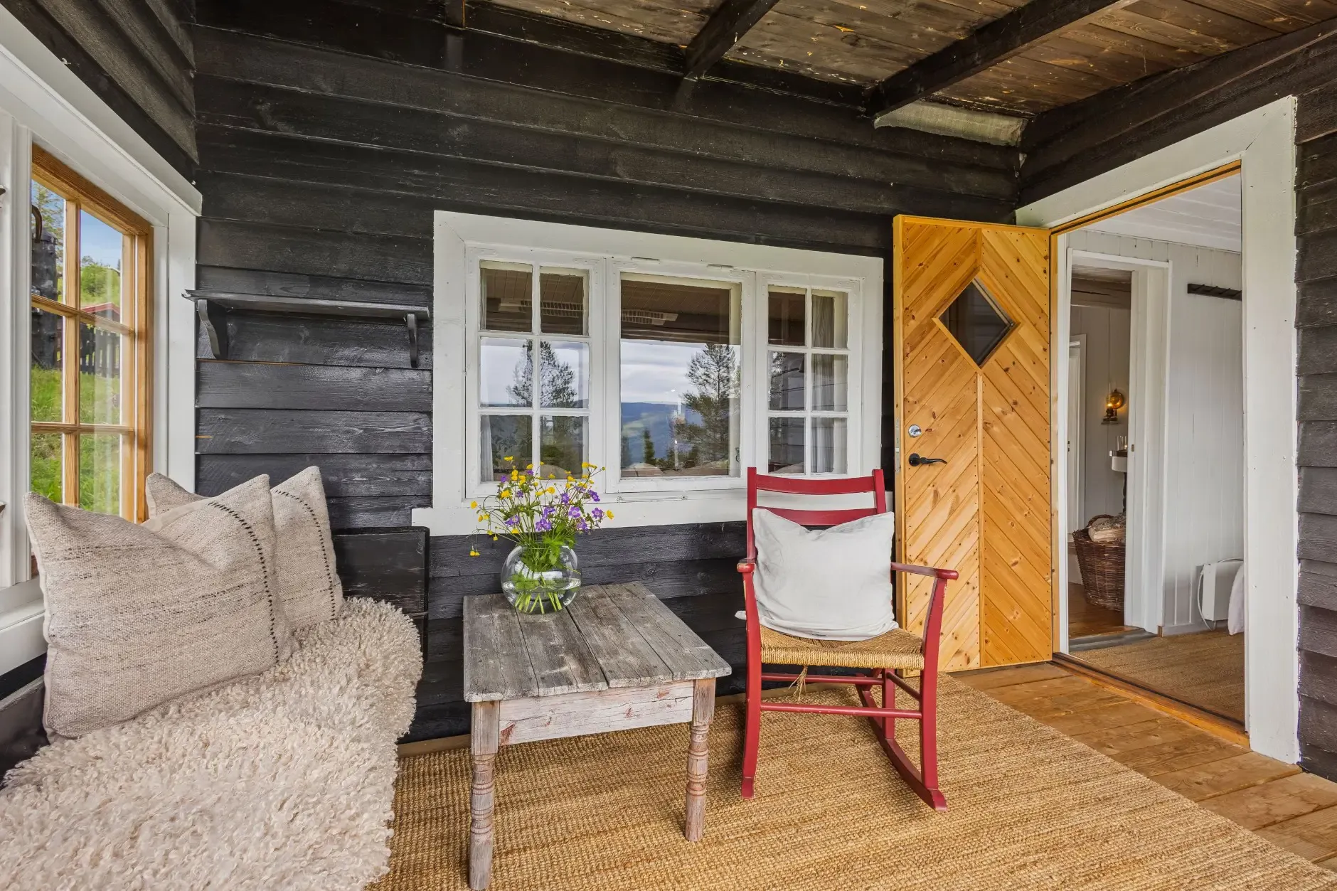 1960s Country House with Garden and Terrace in Scenic Valdres, Norway - View image 26 of 34