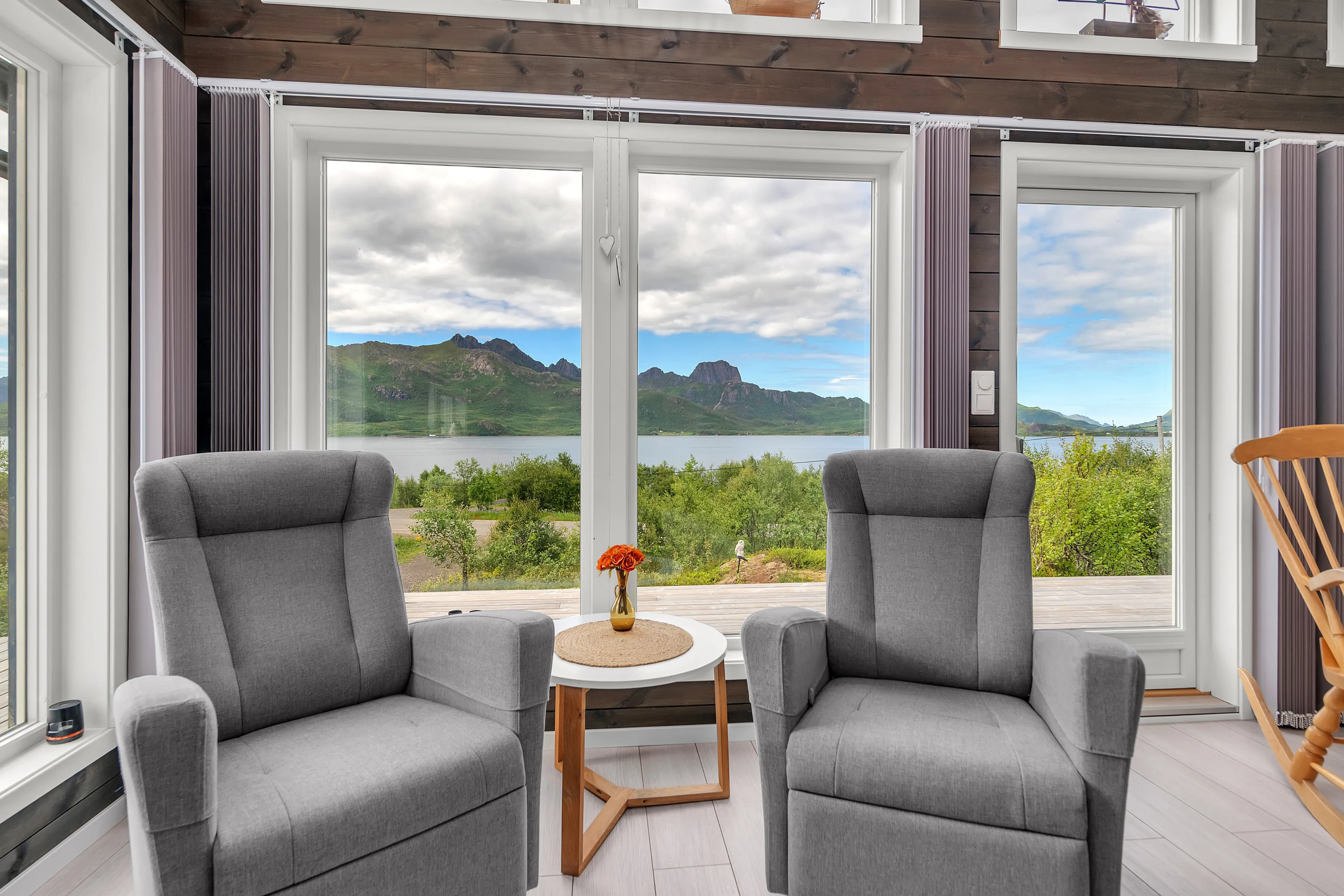 Modern 2-Bedroom Cabin with Expansive Terrace in Scenic Eidsfjorden, Norway - View image 8 of 35