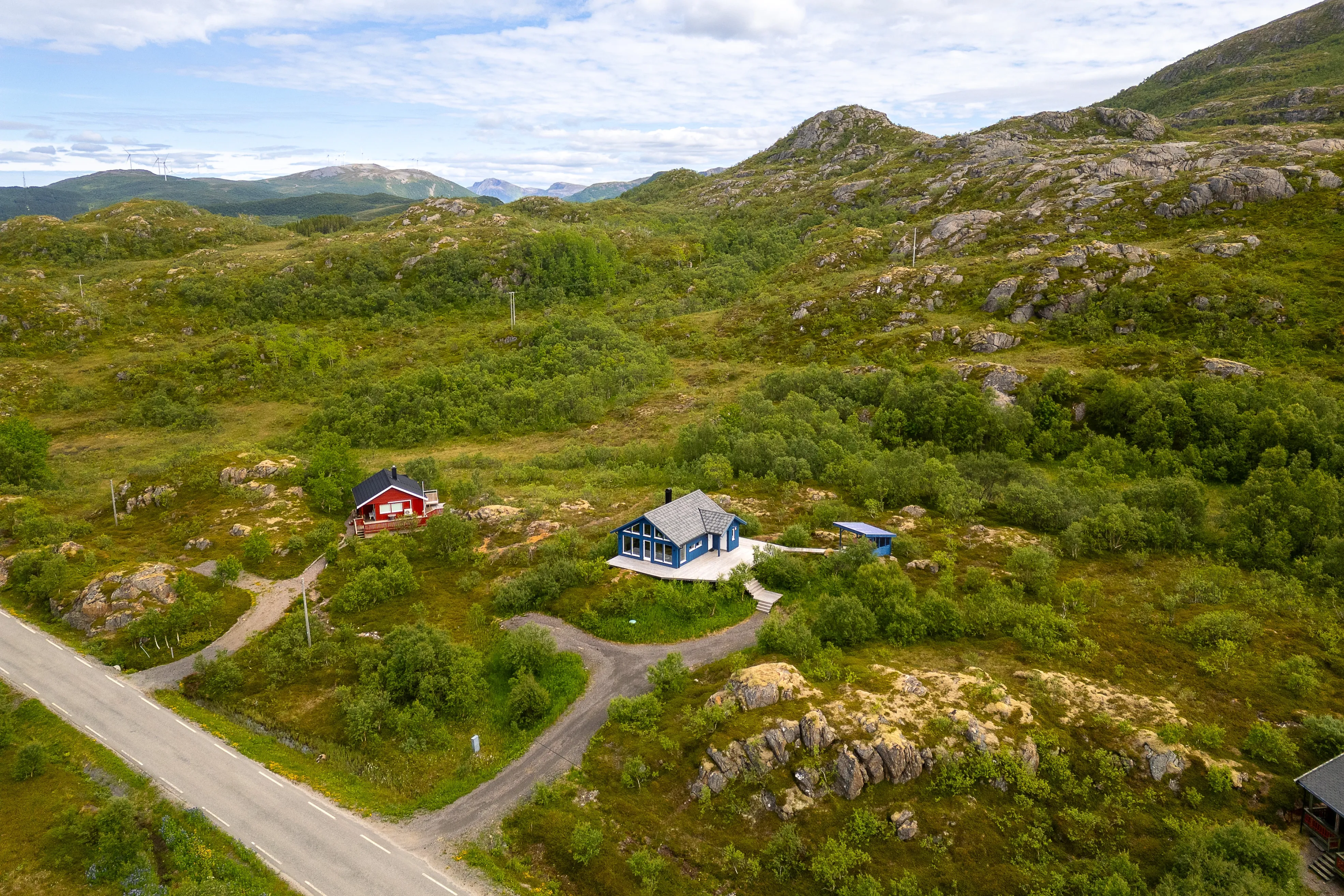 Modern 2-Bedroom Cabin with Expansive Terrace in Scenic Eidsfjorden, Norway - View image 31 of 35