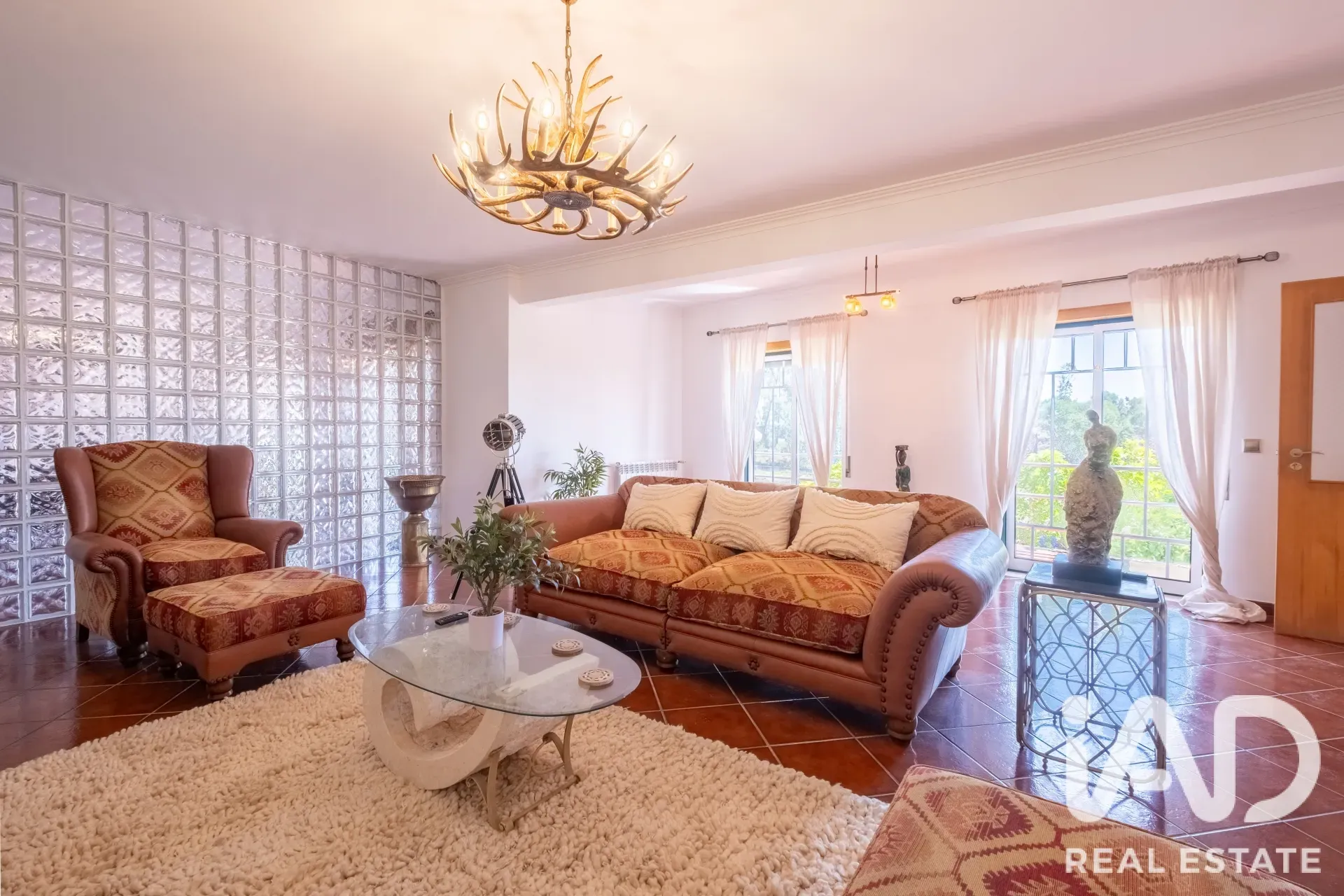 Contemporary 4-Bedroom House with Gym and Gardens in Pataias, Portugal - View image 15 of 39