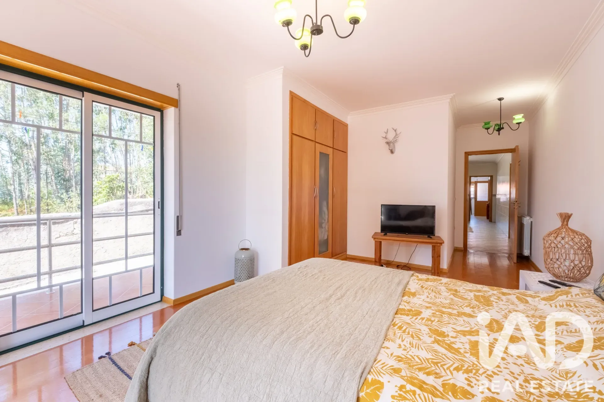 Contemporary 4-Bedroom House with Gym and Gardens in Pataias, Portugal - View image 18 of 39