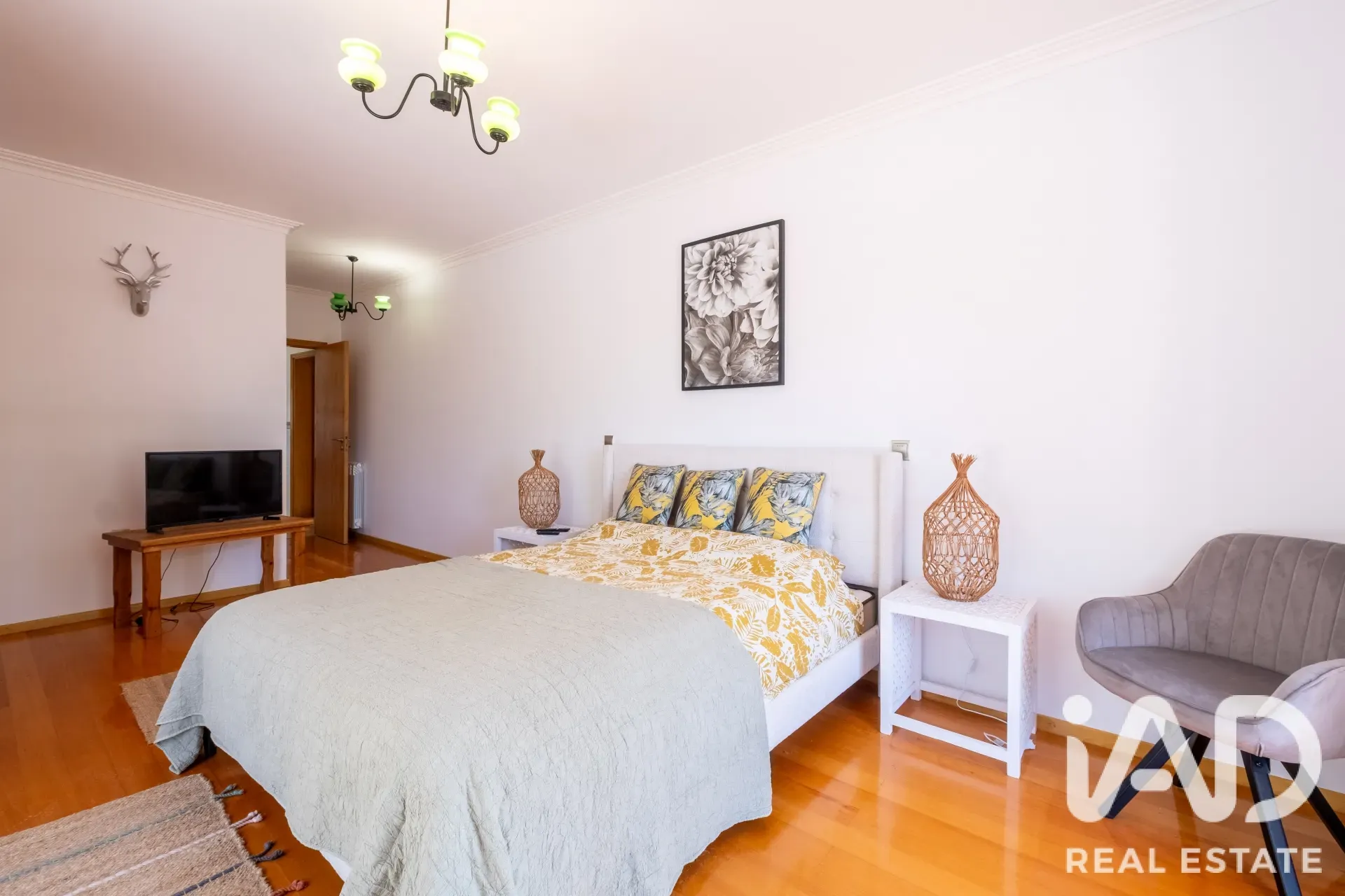 Contemporary 4-Bedroom House with Gym and Gardens in Pataias, Portugal - View image 19 of 39