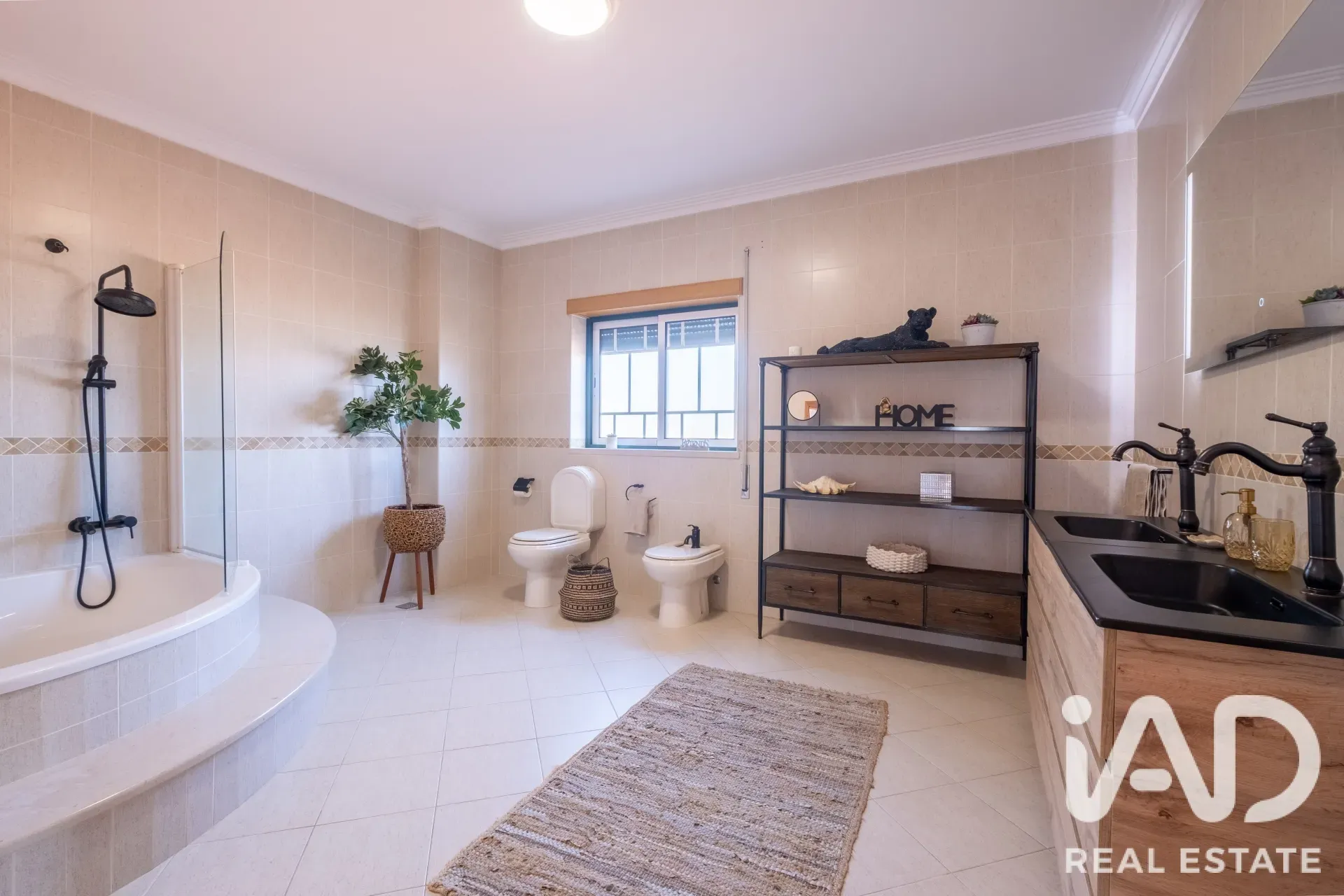 Contemporary 4-Bedroom House with Gym and Gardens in Pataias, Portugal - View image 26 of 39