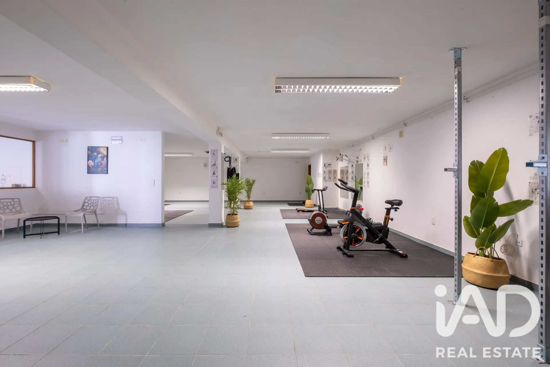 Contemporary 4-Bedroom House with Gym and Gardens in Pataias, Portugal - View image 33 of 39