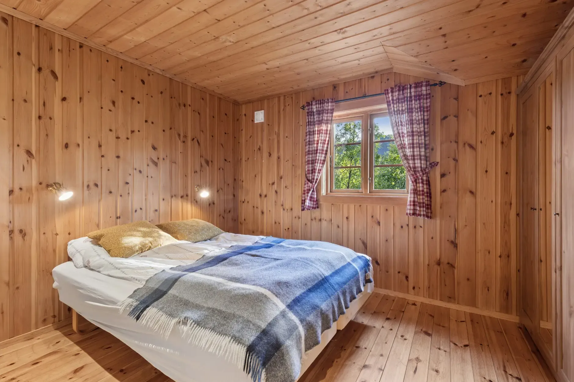 Modern 3-Bedroom Country House with Terrace Near Tråenvatna, Norway - View image 27 of 41