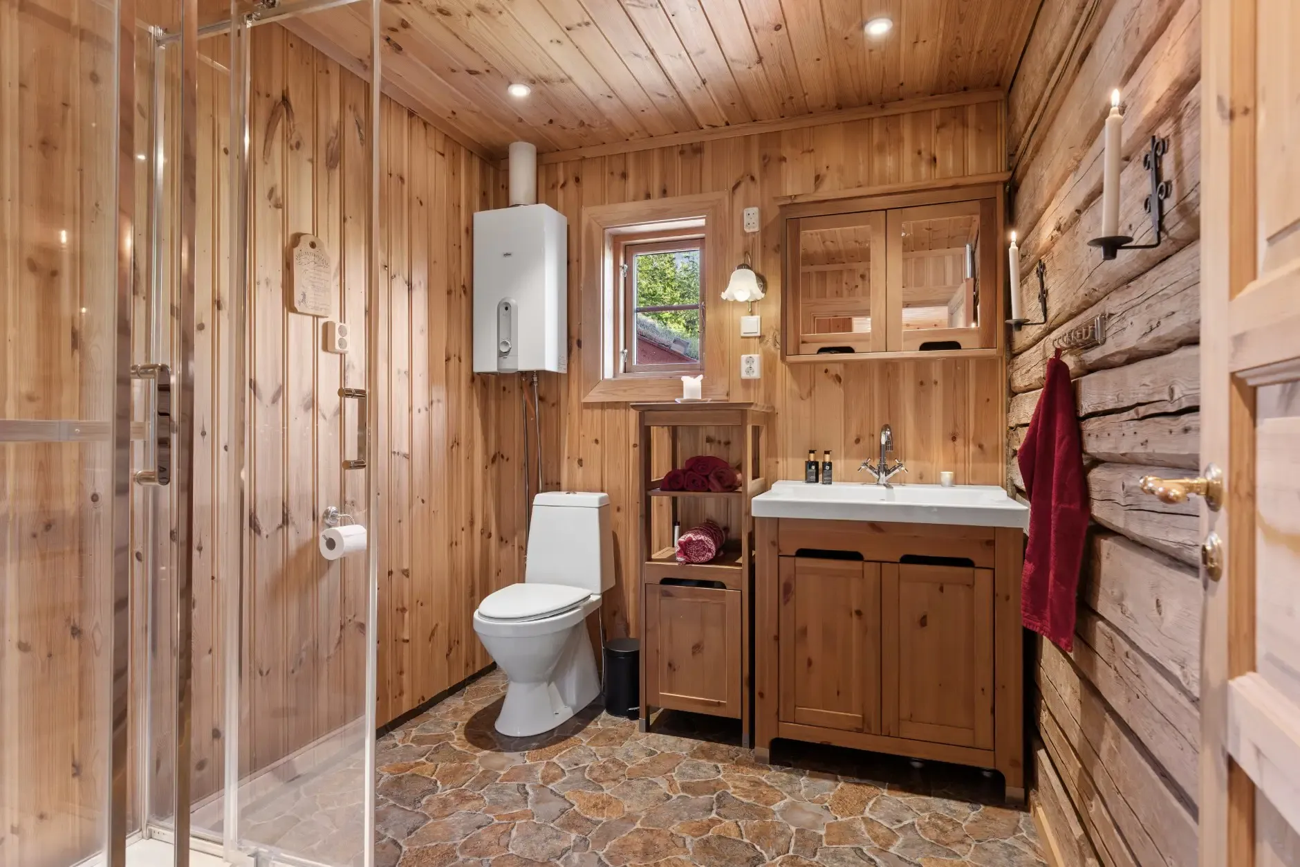 Modern 3-Bedroom Country House with Terrace Near Tråenvatna, Norway - View image 29 of 41